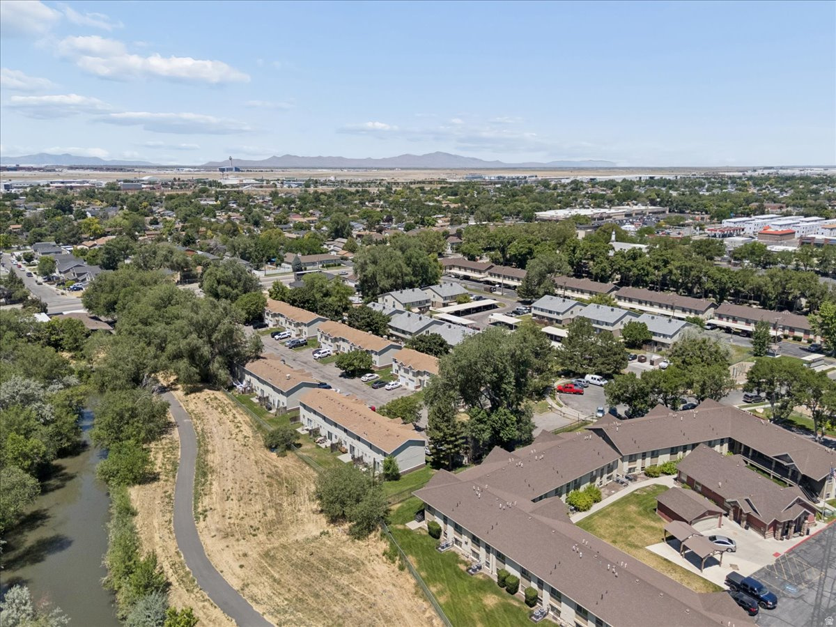 RIVERSIDE - Residential