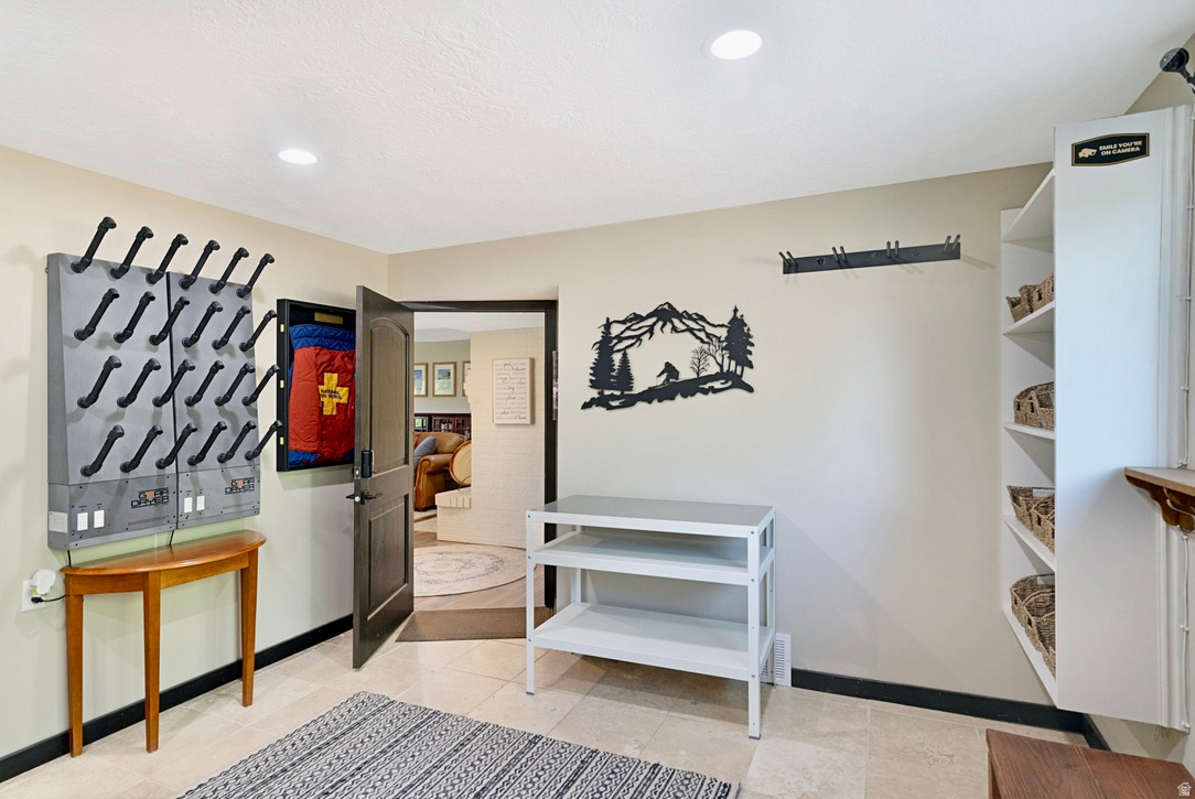 NORDIC VALLEY ESTATE - Residential