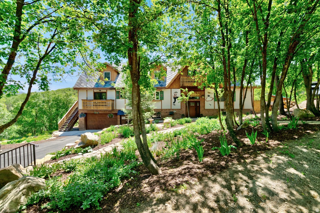 NORDIC VALLEY ESTATE - Residential