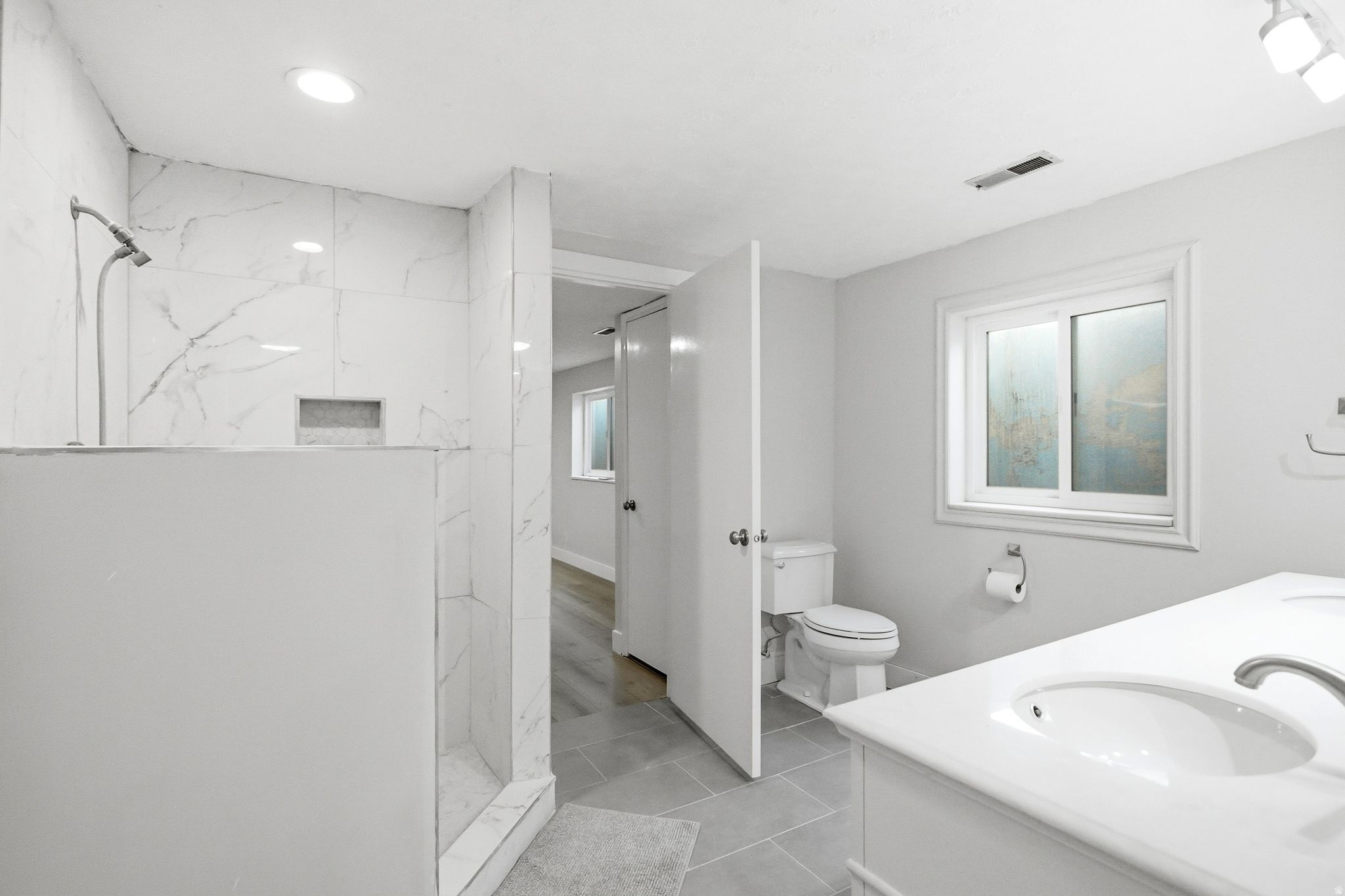 BLAKE HEIGHTS #12 - Residential