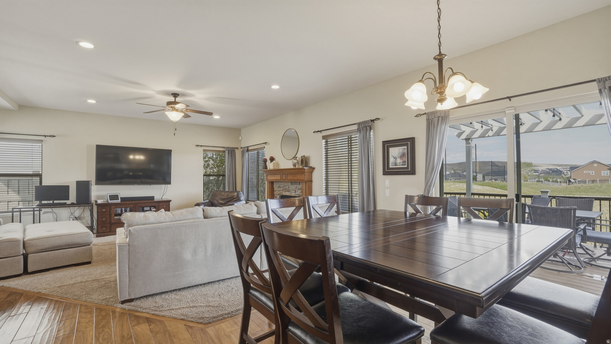 HIGHLANDS ON THE GREEN - Residential