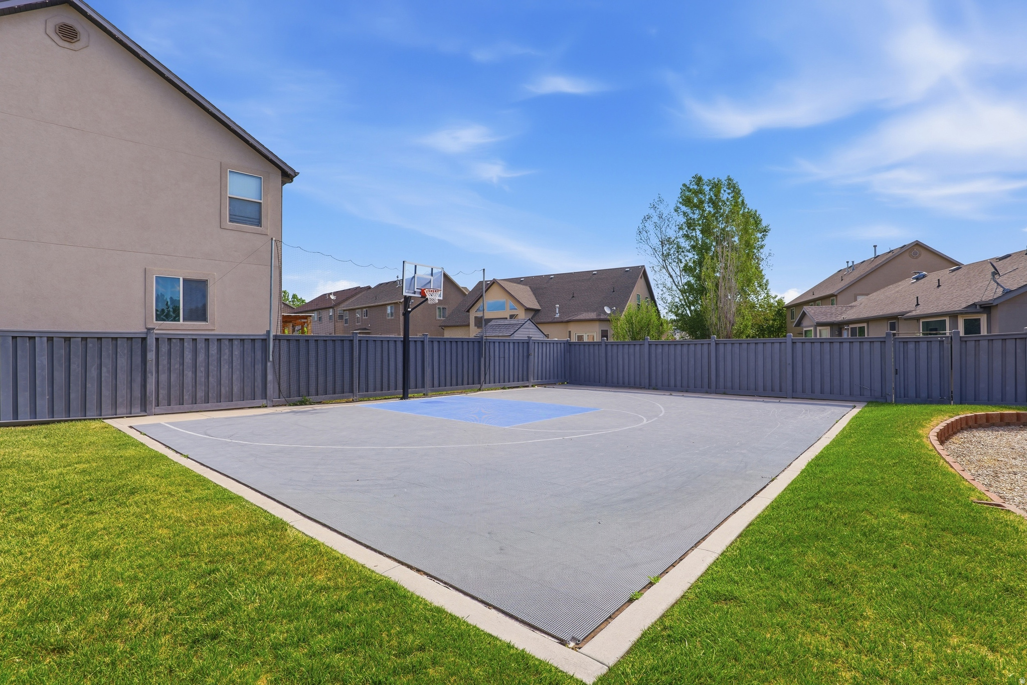 HIGHLANDS ON THE GREEN - Residential