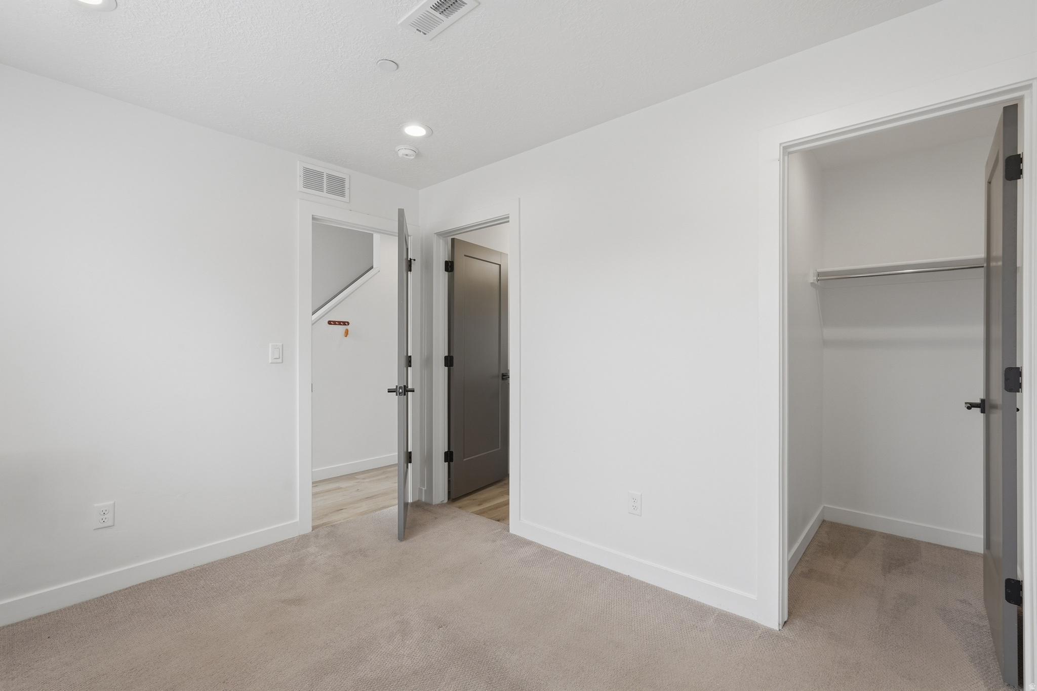 THE LUCY - Residential