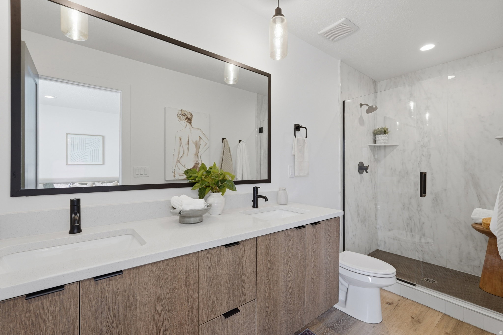 THE LUCY - Residential