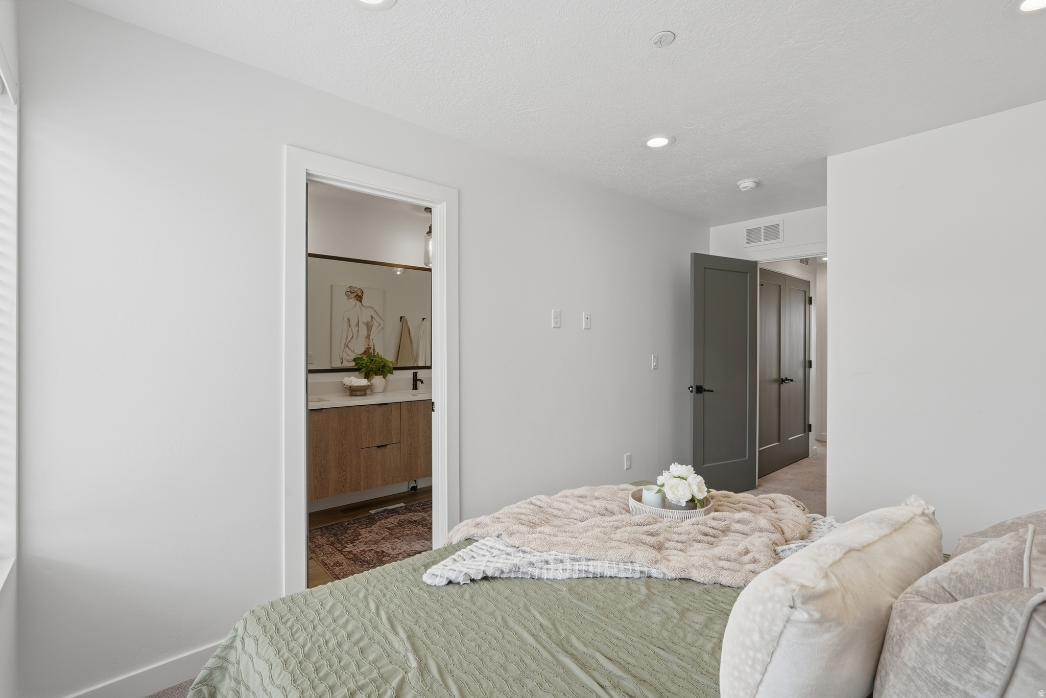THE LUCY - Residential