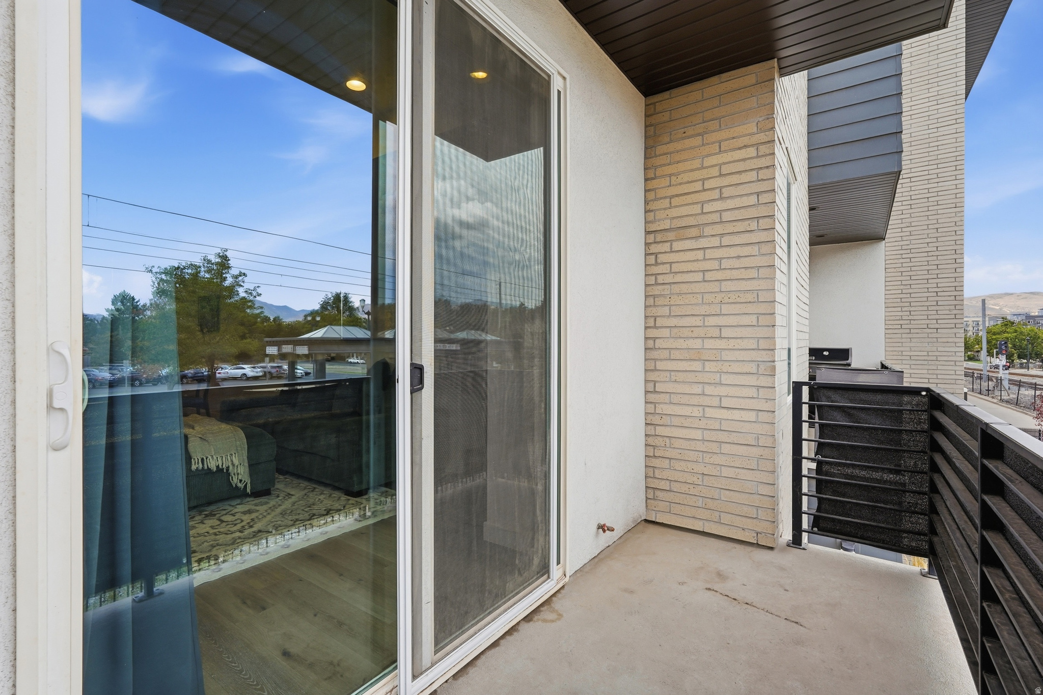 THE LUCY - Residential