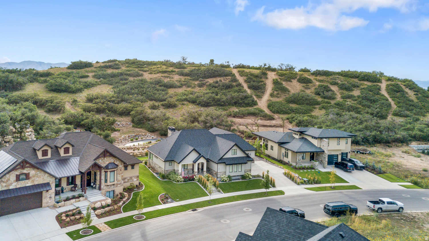 HIDDEN HOLLOW - Residential