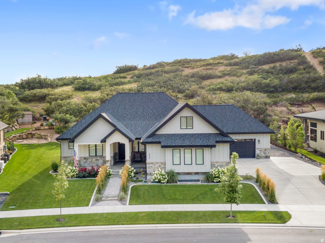 HIDDEN HOLLOW - Residential