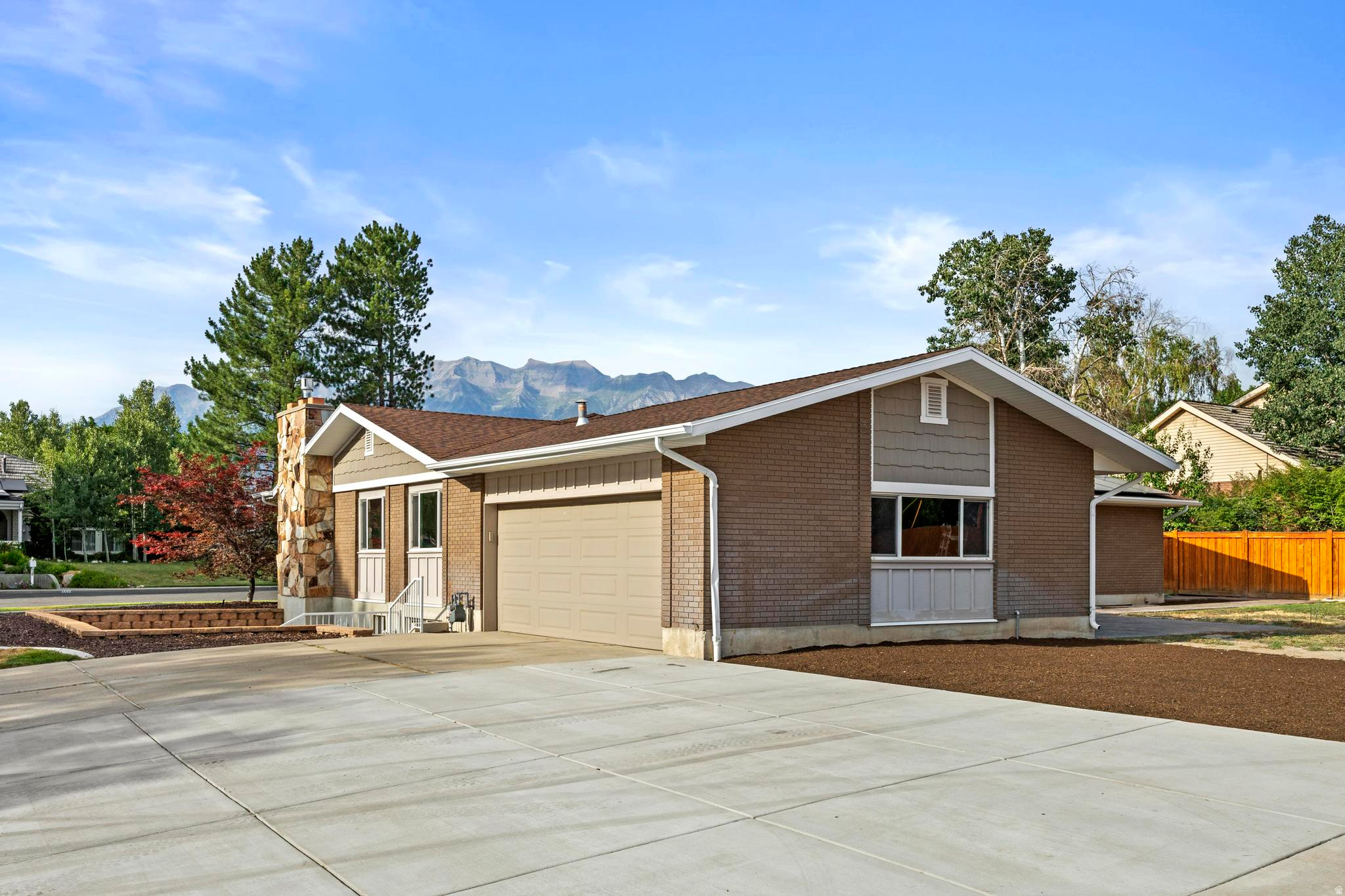 SUNSET VISTA - Residential