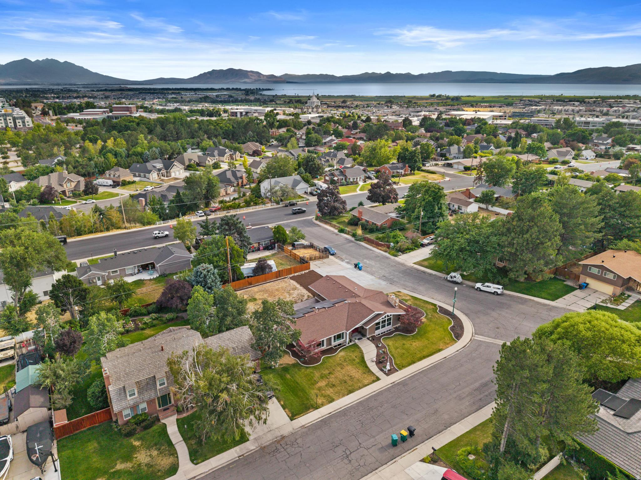 SUNSET VISTA - Residential