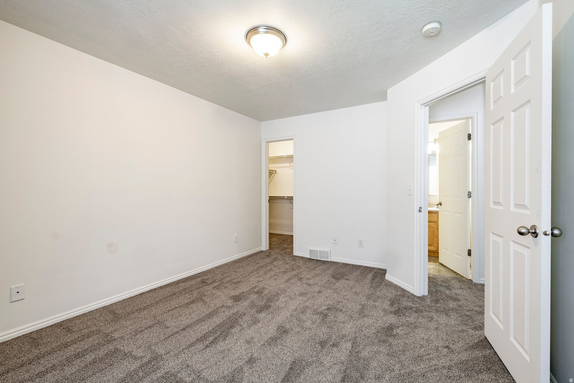 FOXBORO COVENTRY - Residential