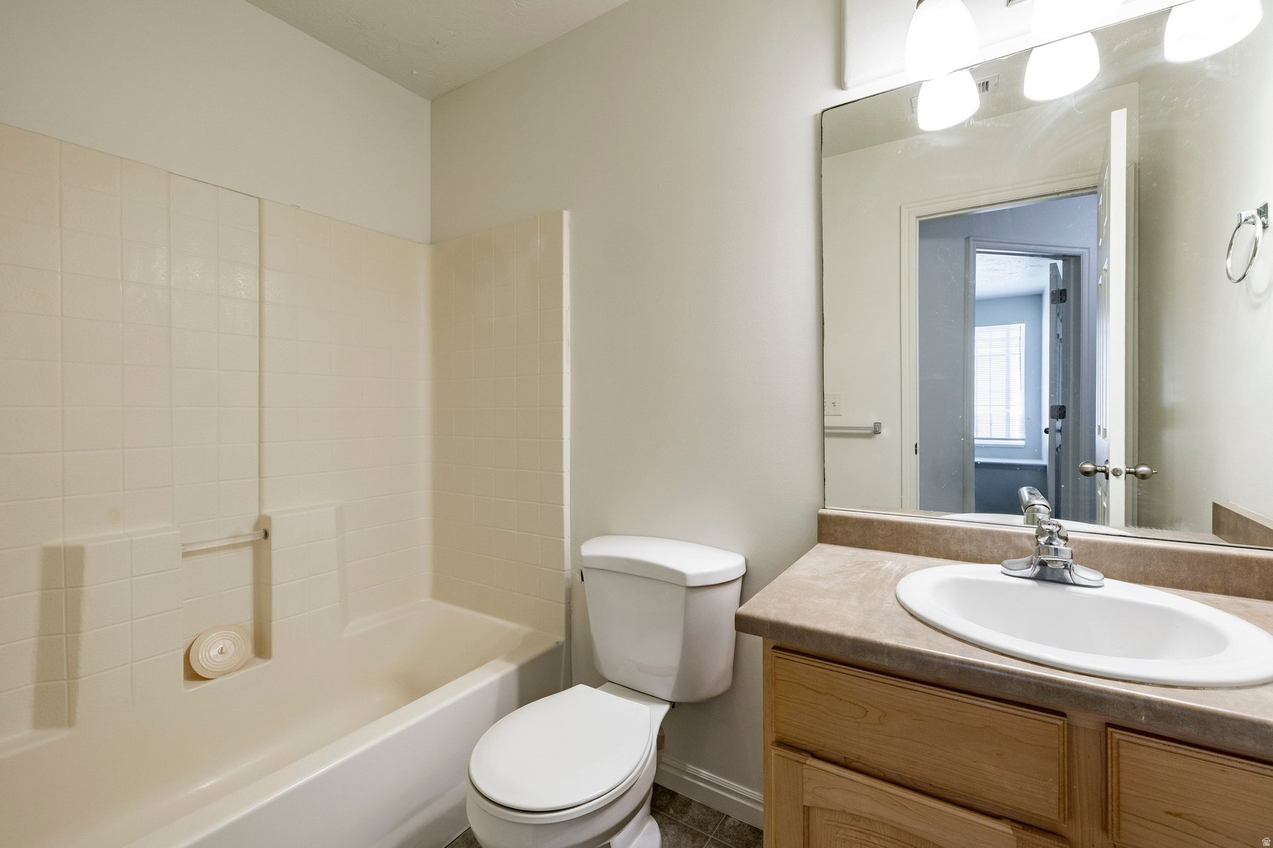 FOXBORO COVENTRY - Residential