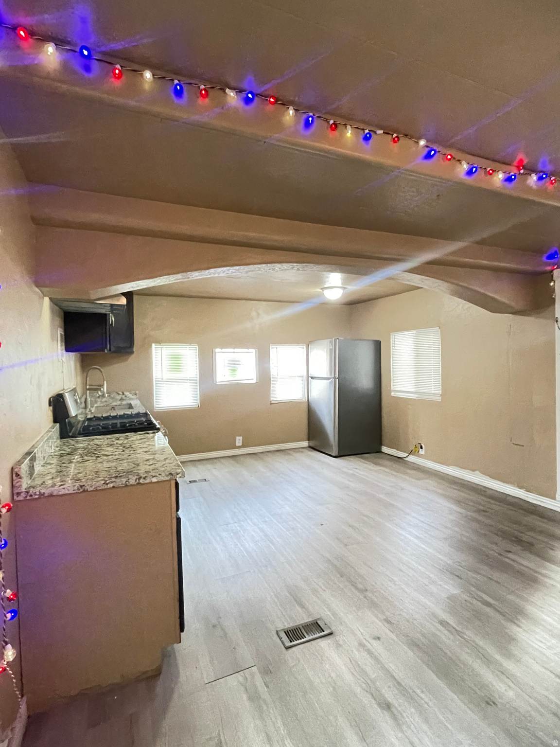 MOUNTAIN VIEW - Residential