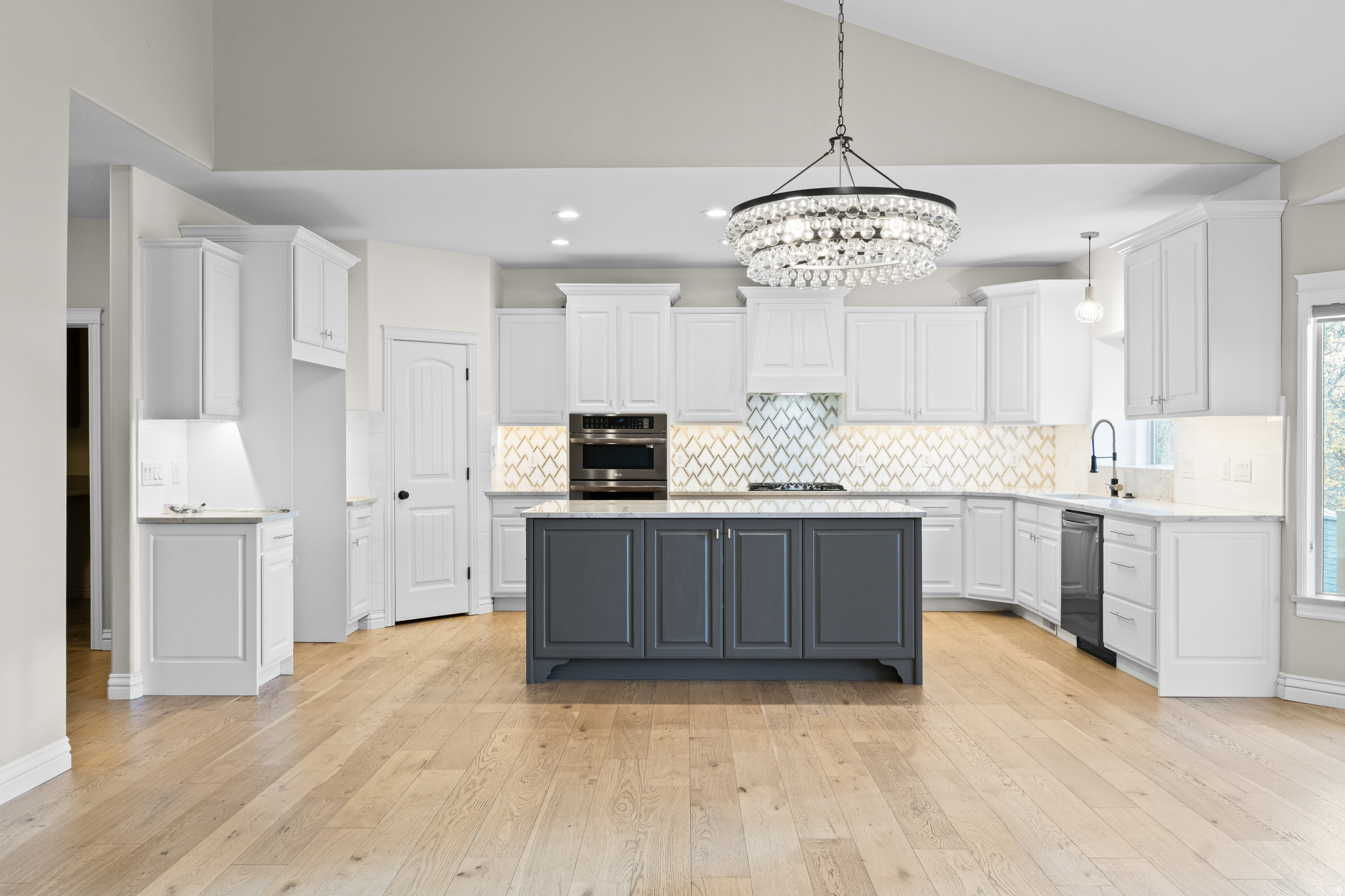 ADAMS WOOD LANDING S - Residential