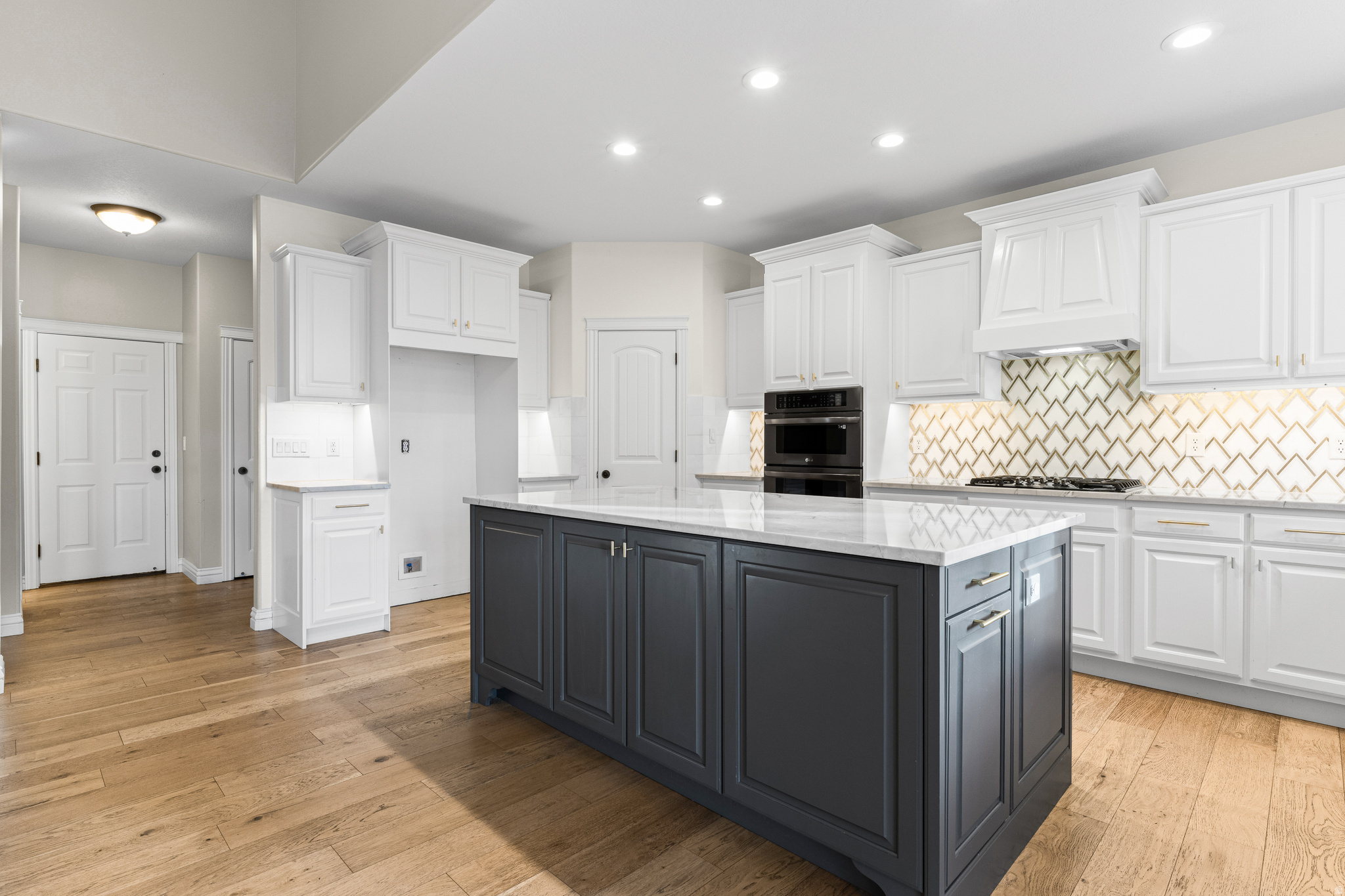 ADAMS WOOD LANDING S - Residential
