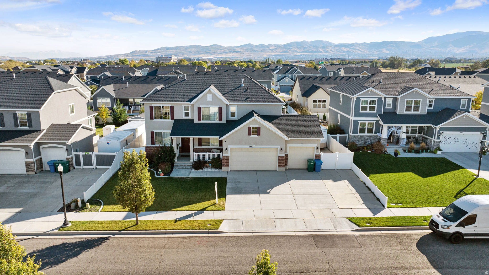 ROYAL FARMS - Residential
