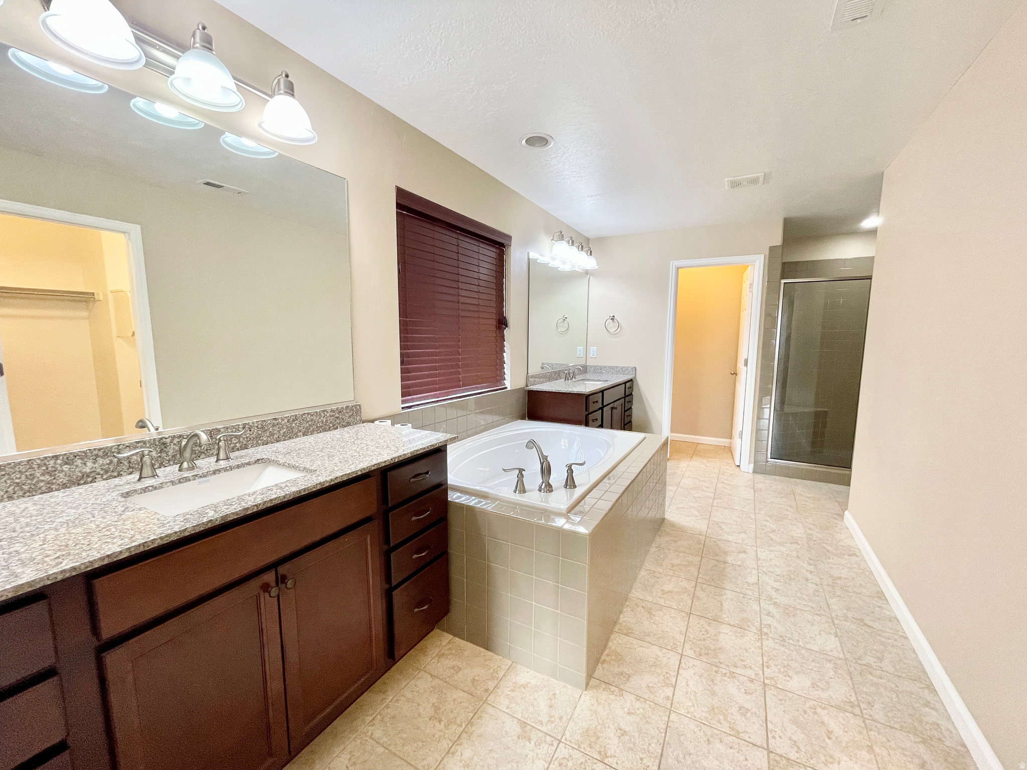 ROYAL FARMS - Residential