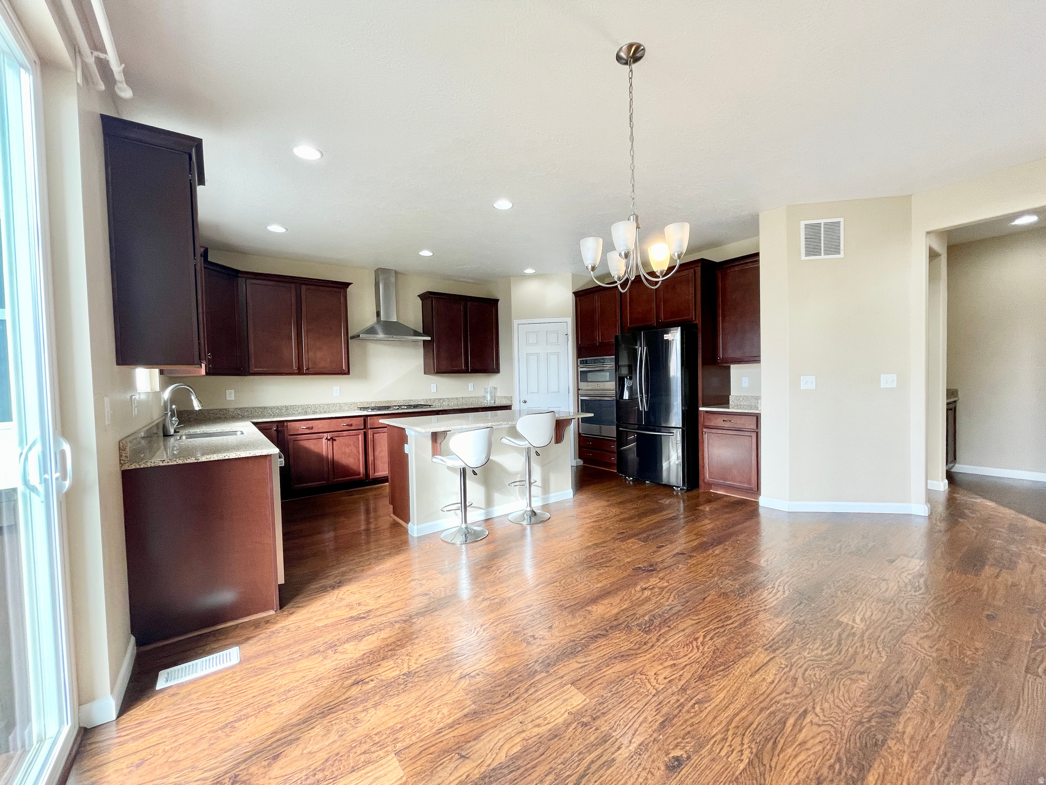 ROYAL FARMS - Residential