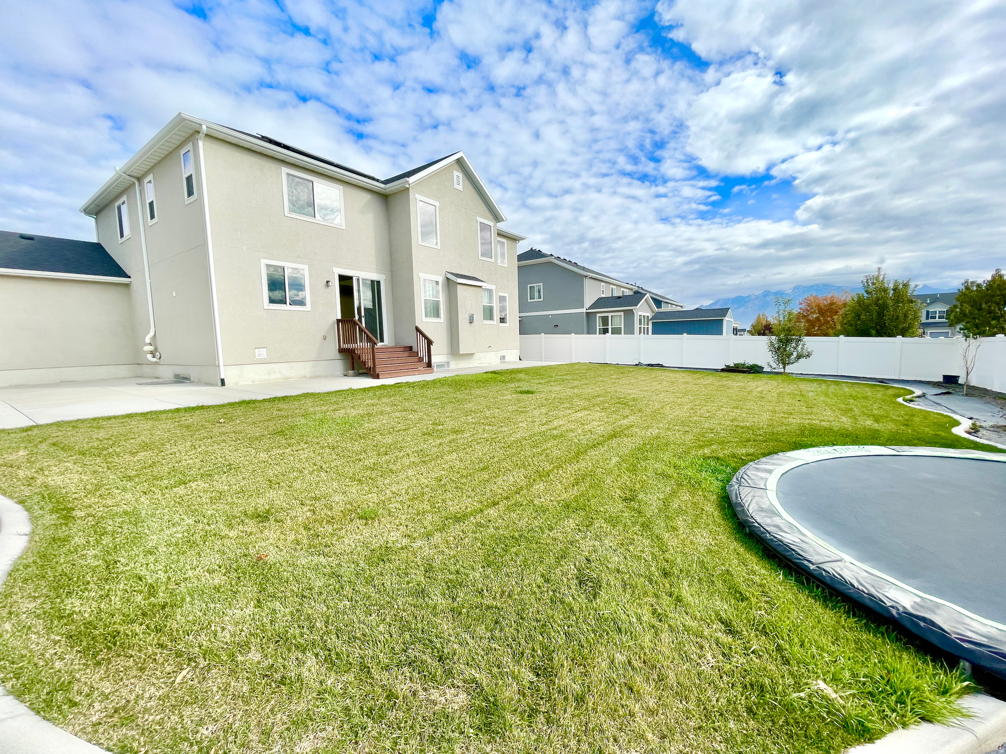 ROYAL FARMS - Residential