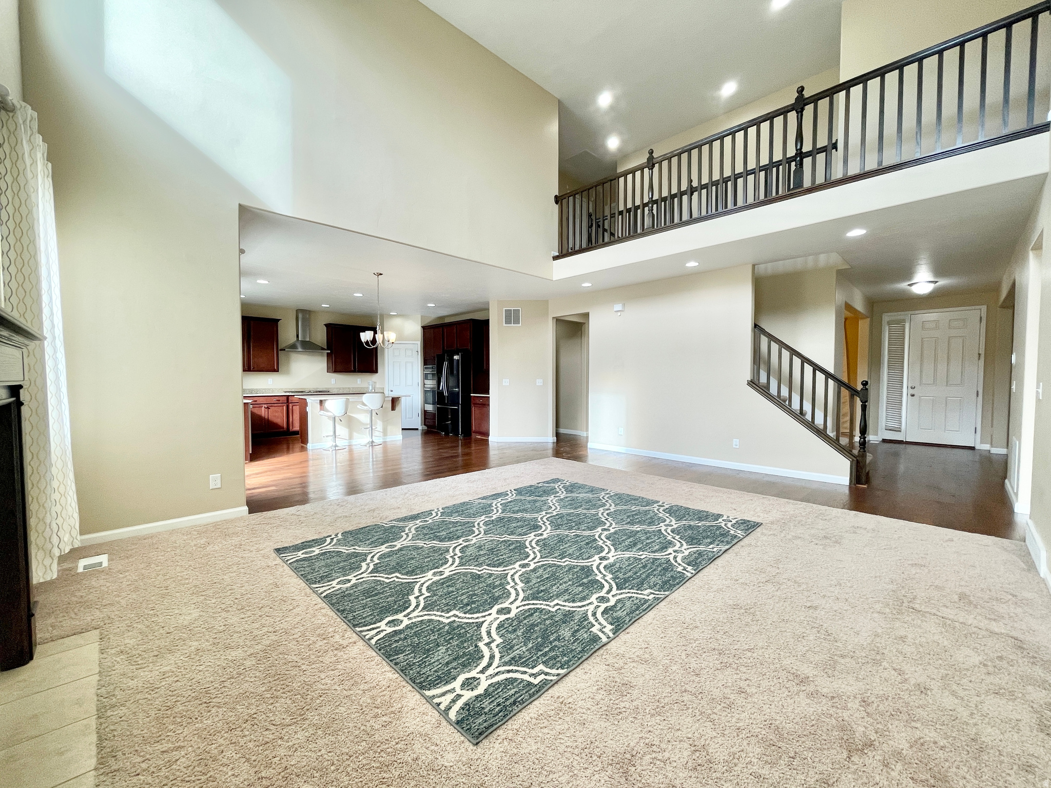 ROYAL FARMS - Residential