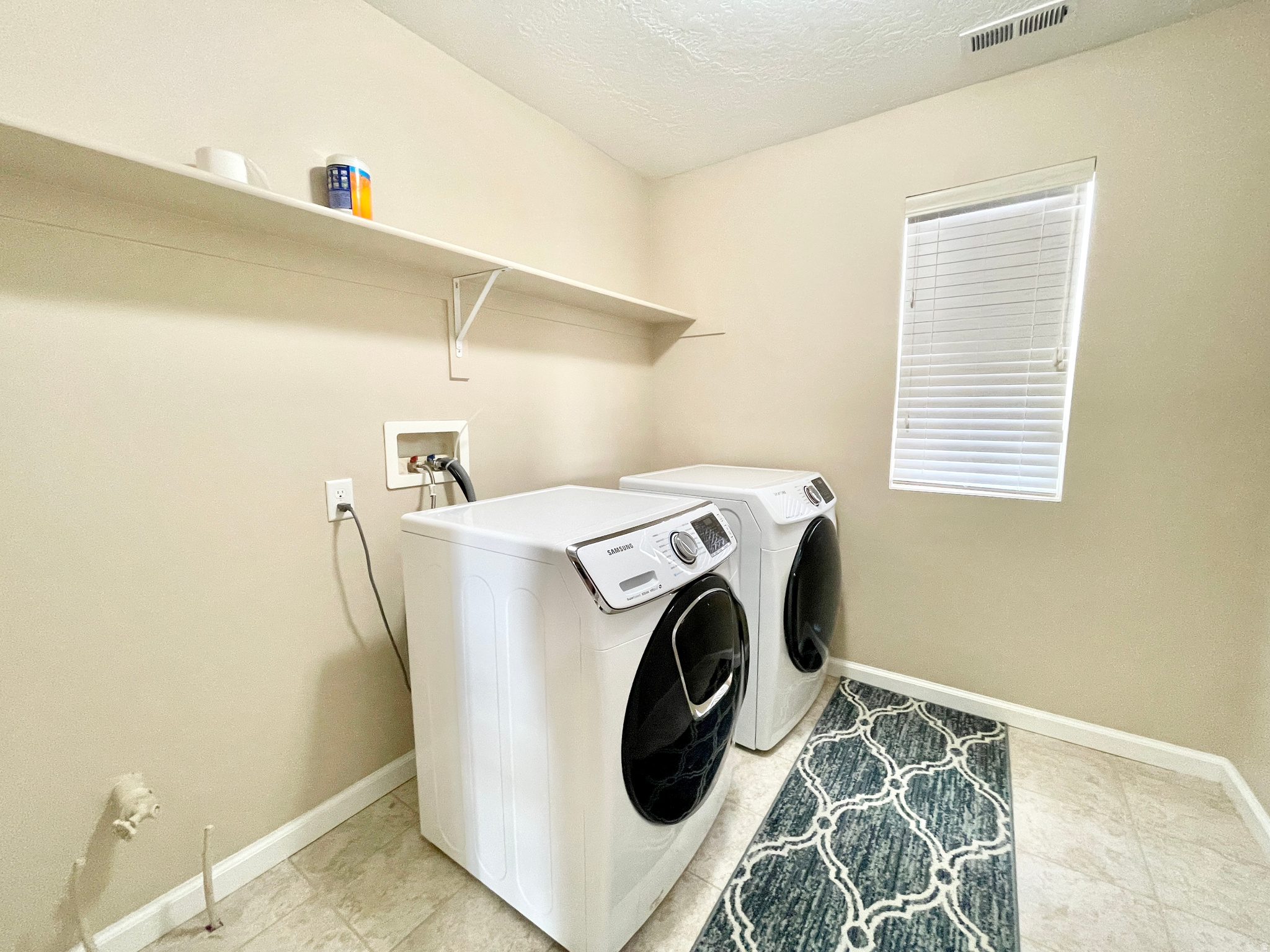 ROYAL FARMS - Residential