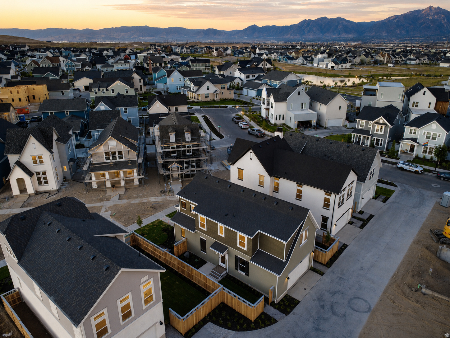 DAYBREAK - Residential