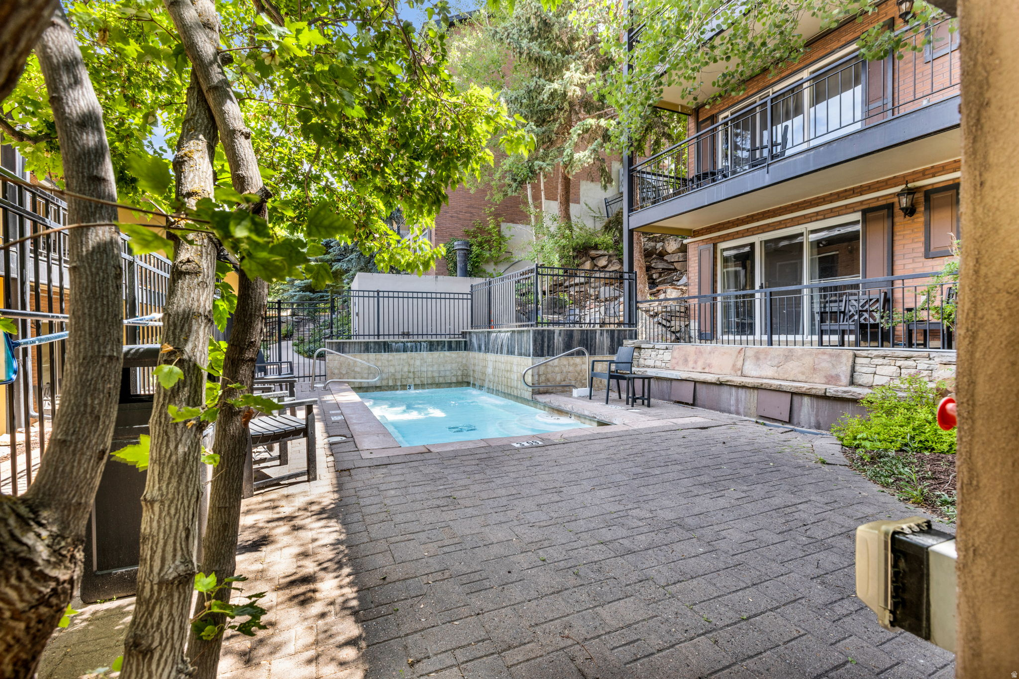 TREASURE MOUNTAIN INN - Residential