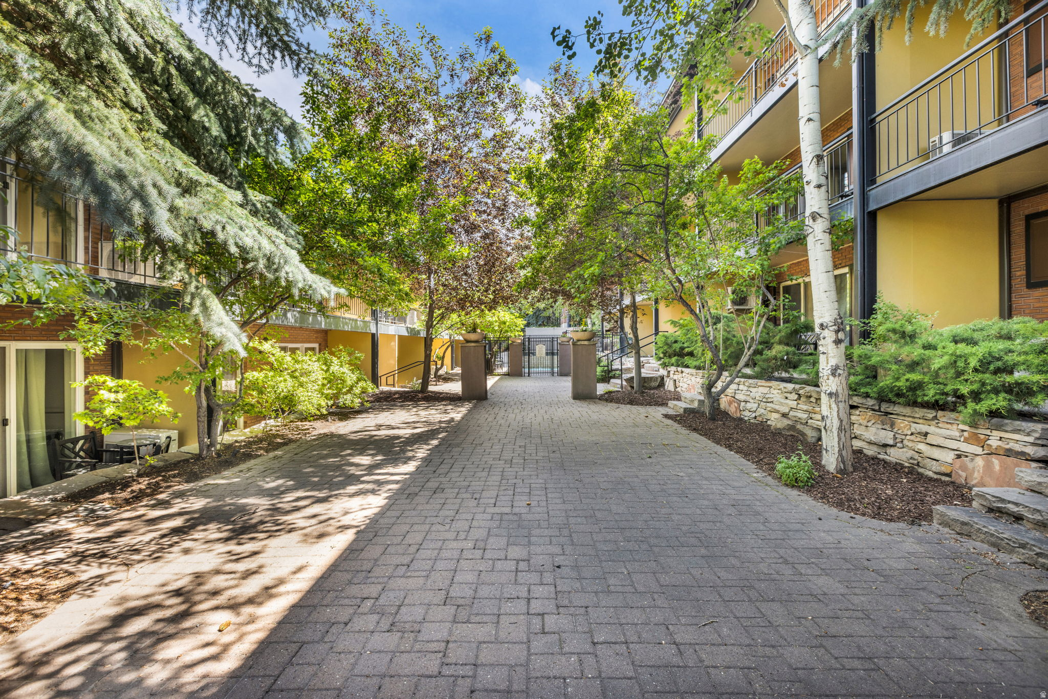 TREASURE MOUNTAIN INN - Residential