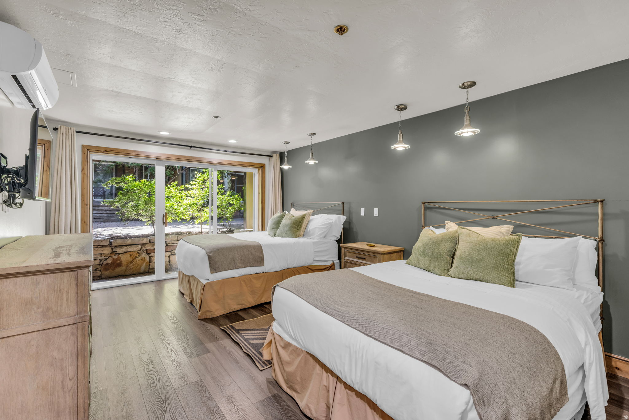 TREASURE MOUNTAIN INN - Residential
