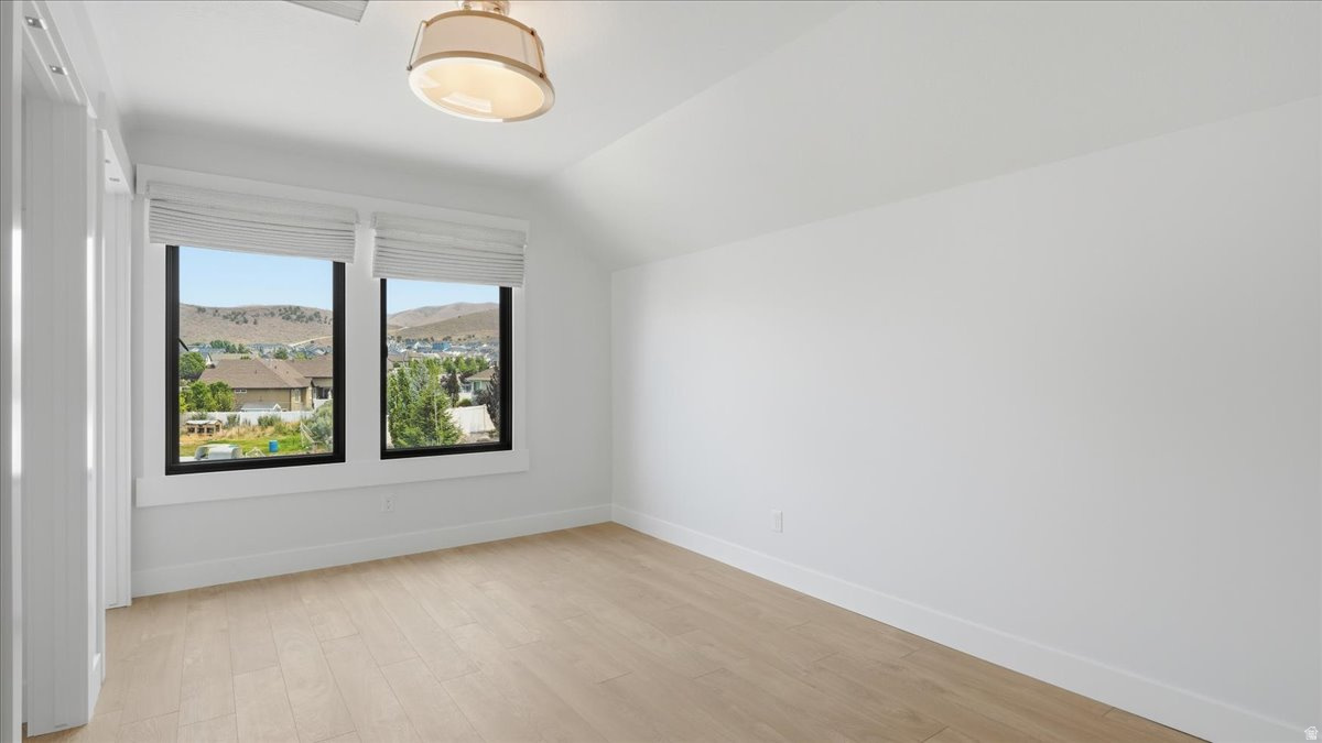 VALLEY VIEW - Residential