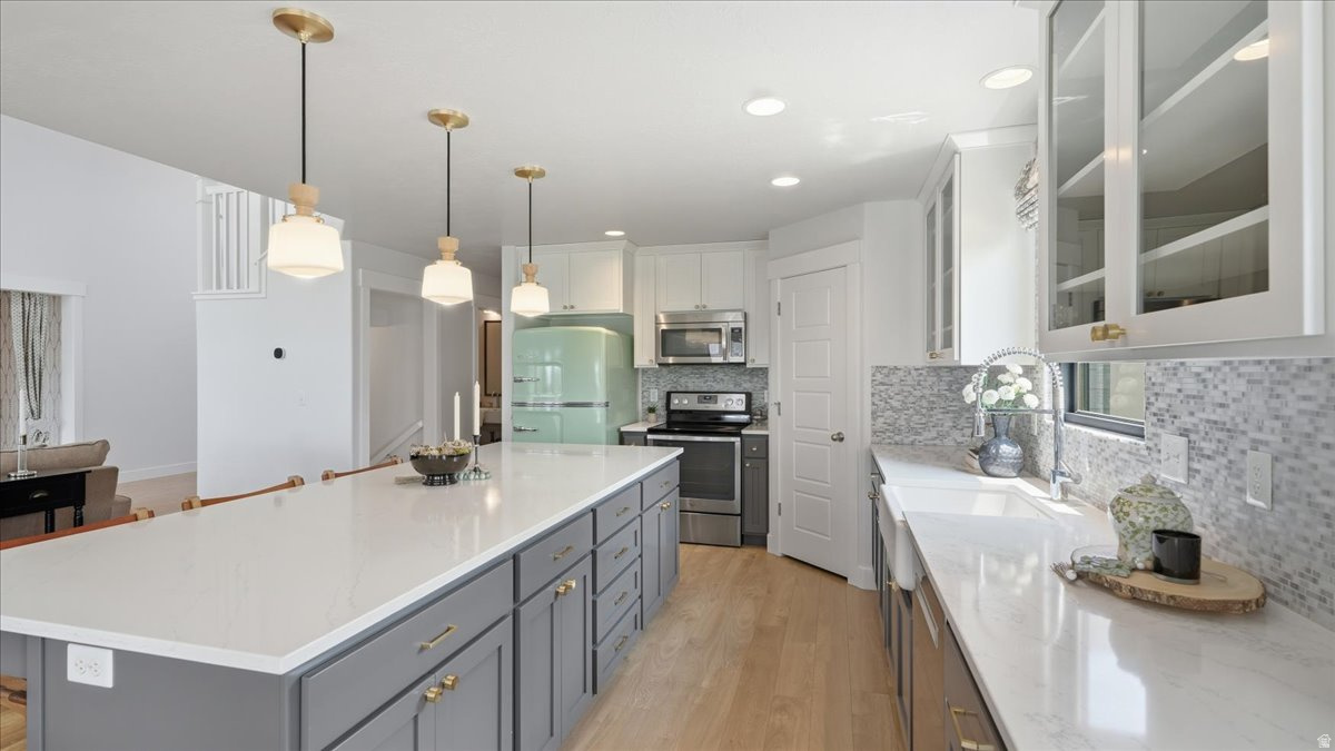 VALLEY VIEW - Residential