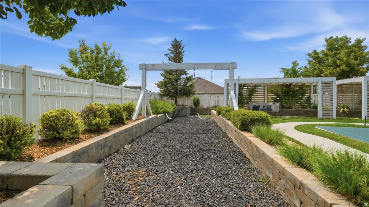 VALLEY VIEW - Residential