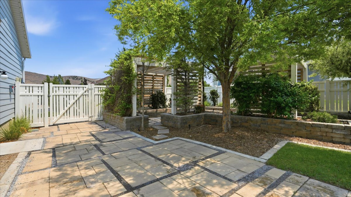 VALLEY VIEW - Residential