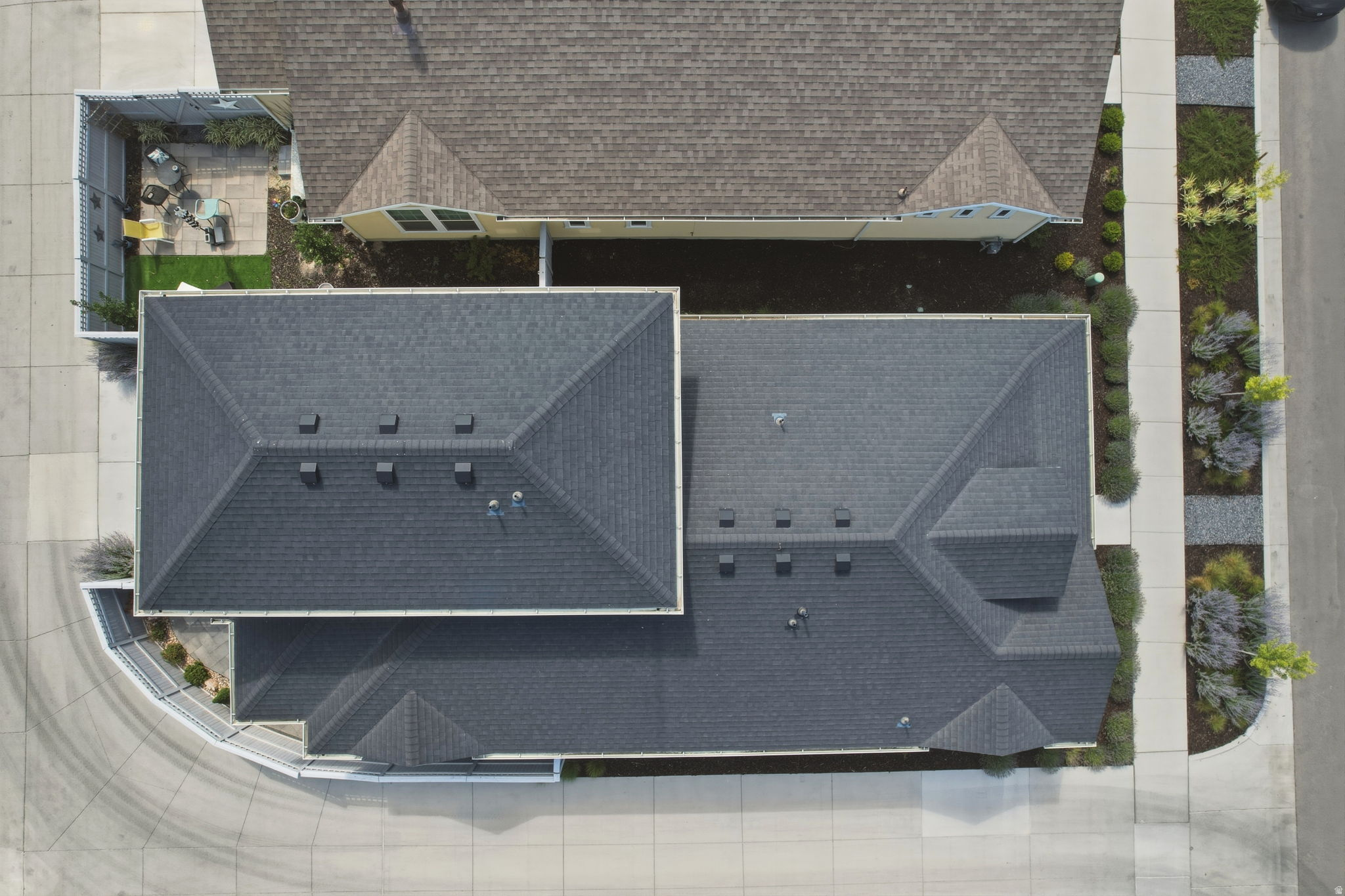 DAYBREAK SPRING HOUSE VILLAGE - Residential