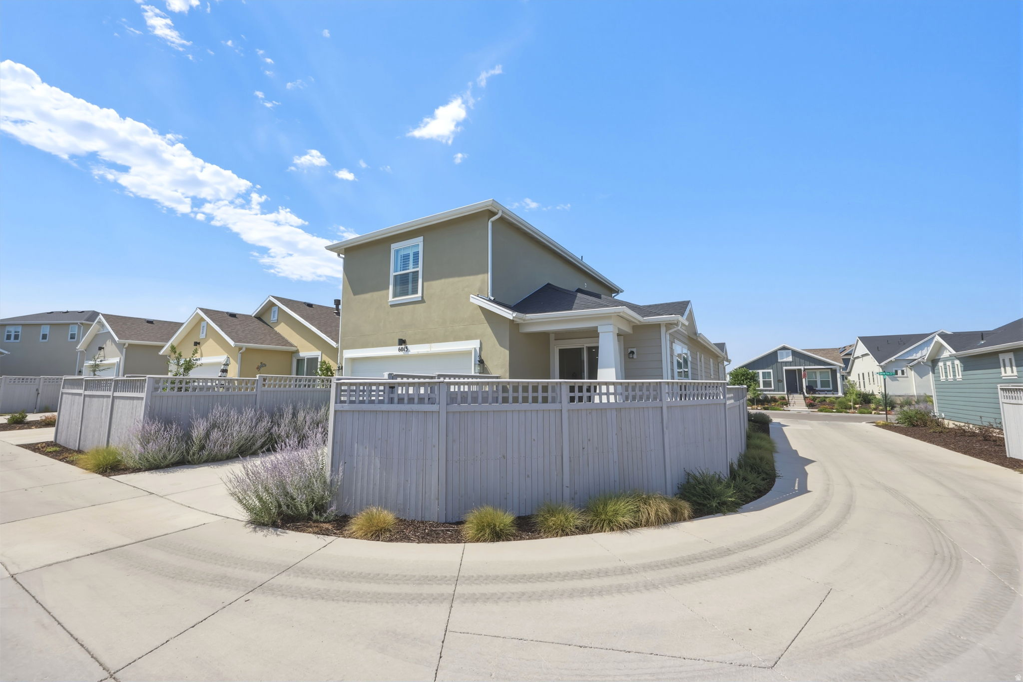 DAYBREAK SPRING HOUSE VILLAGE - Residential