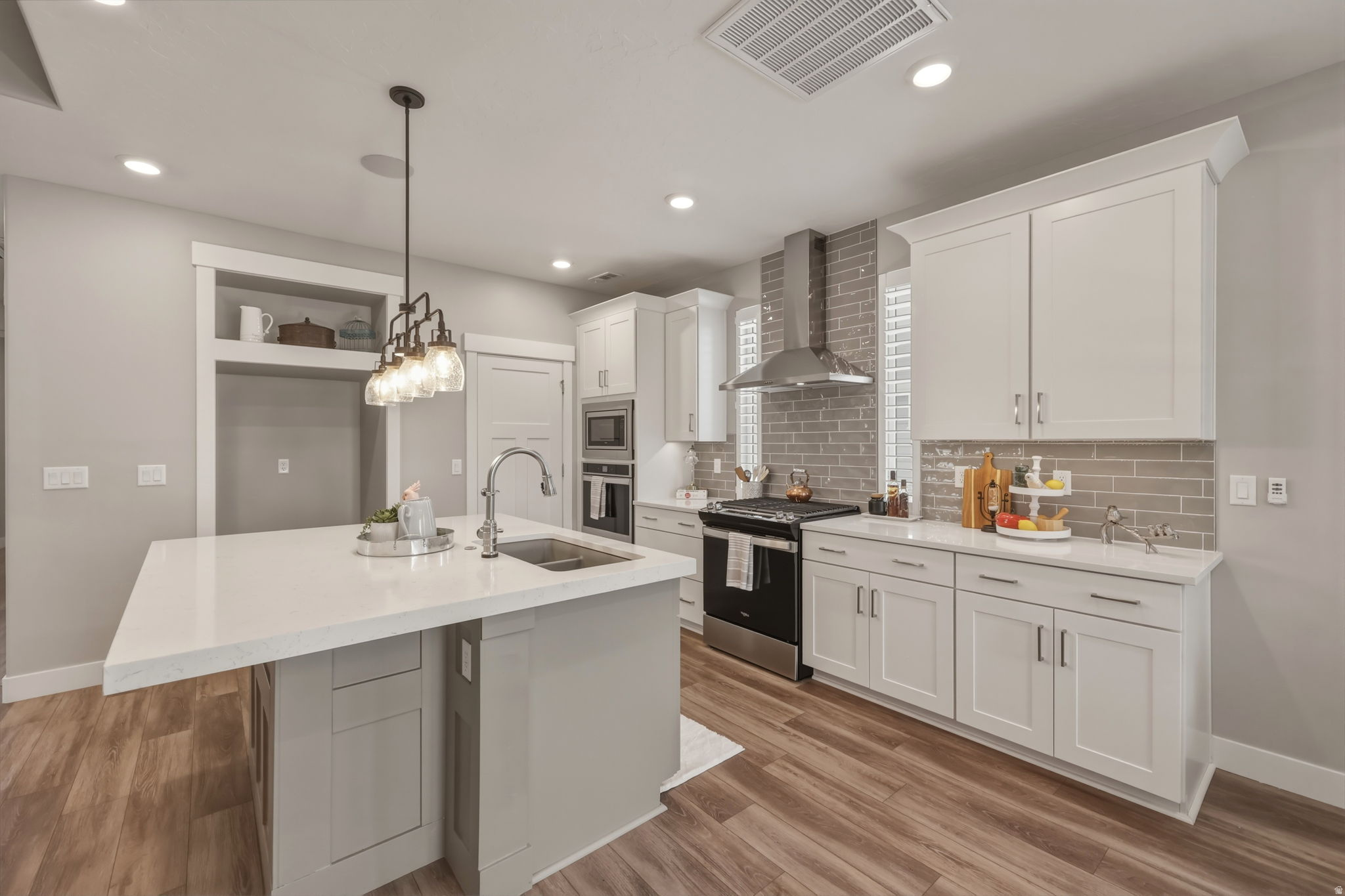 DAYBREAK SPRING HOUSE VILLAGE - Residential