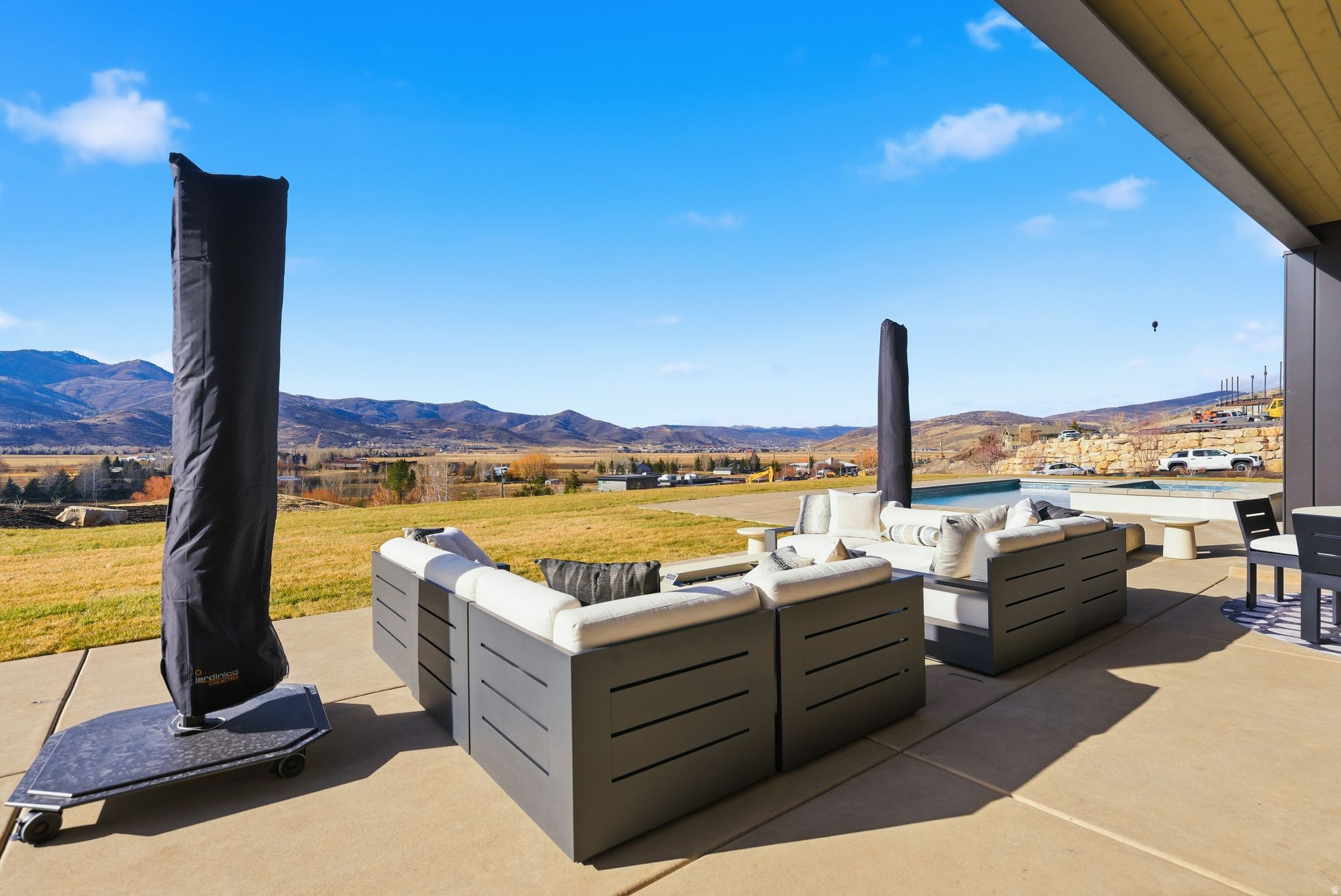 OLD RANCH ROAD AREA - Residential