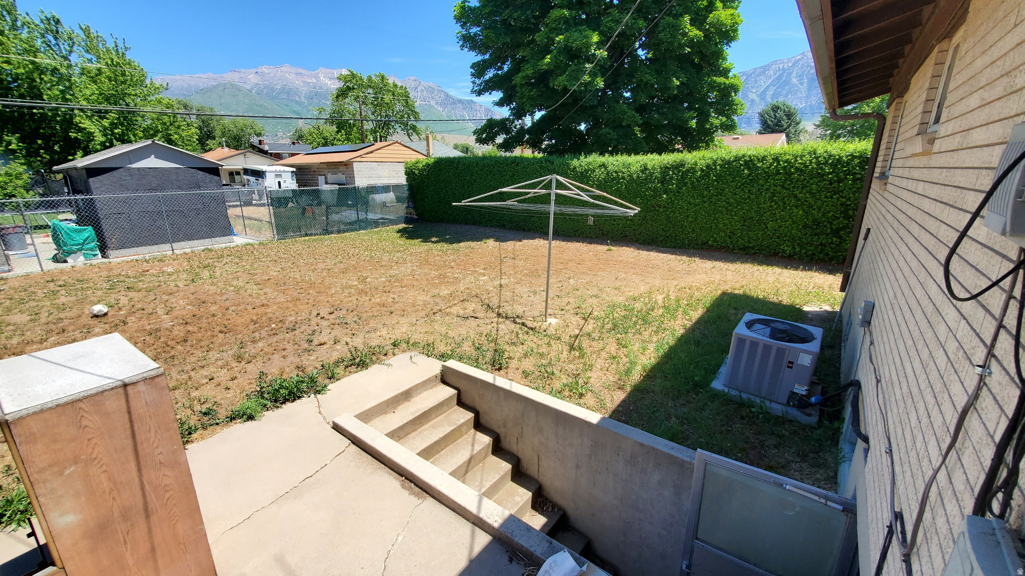 U-VALDE GARDENS - Residential
