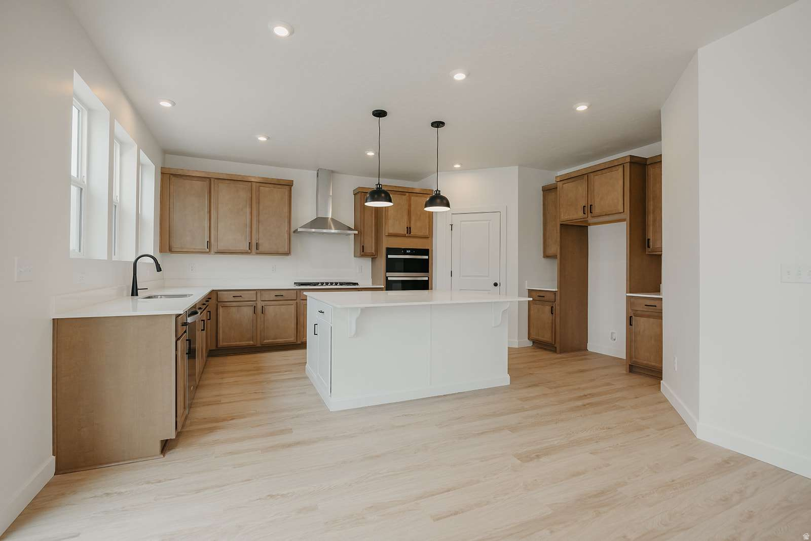 RIVERSIDE ESTATES - Residential