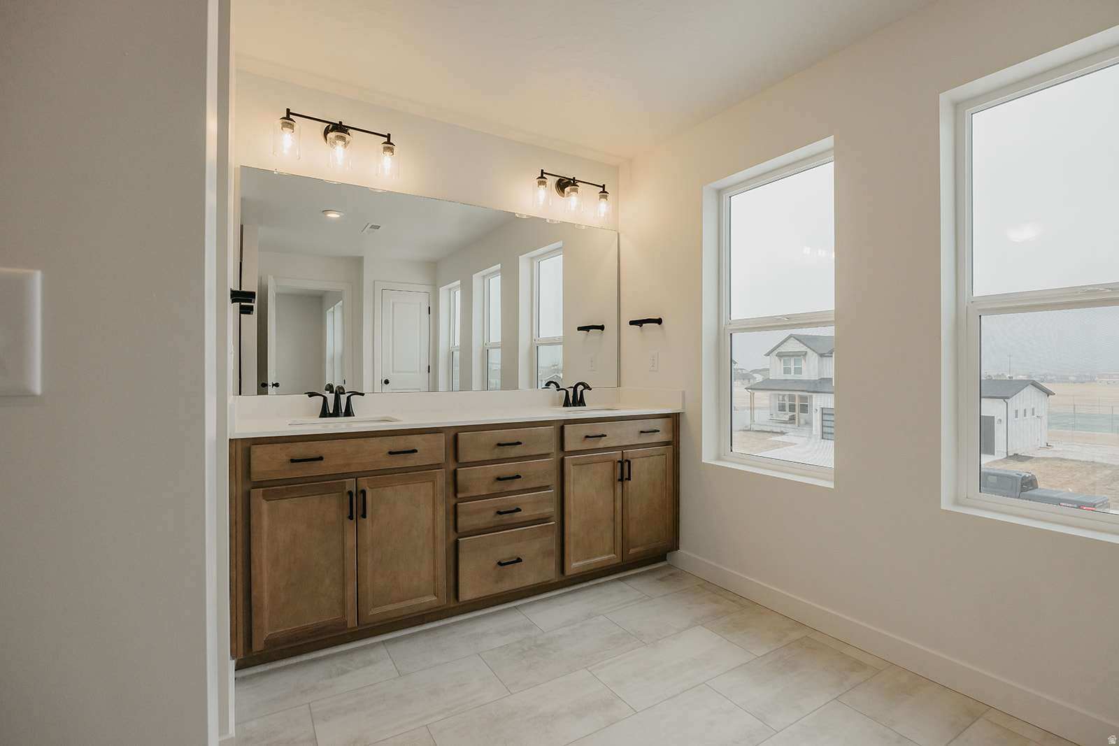 RIVERSIDE ESTATES - Residential