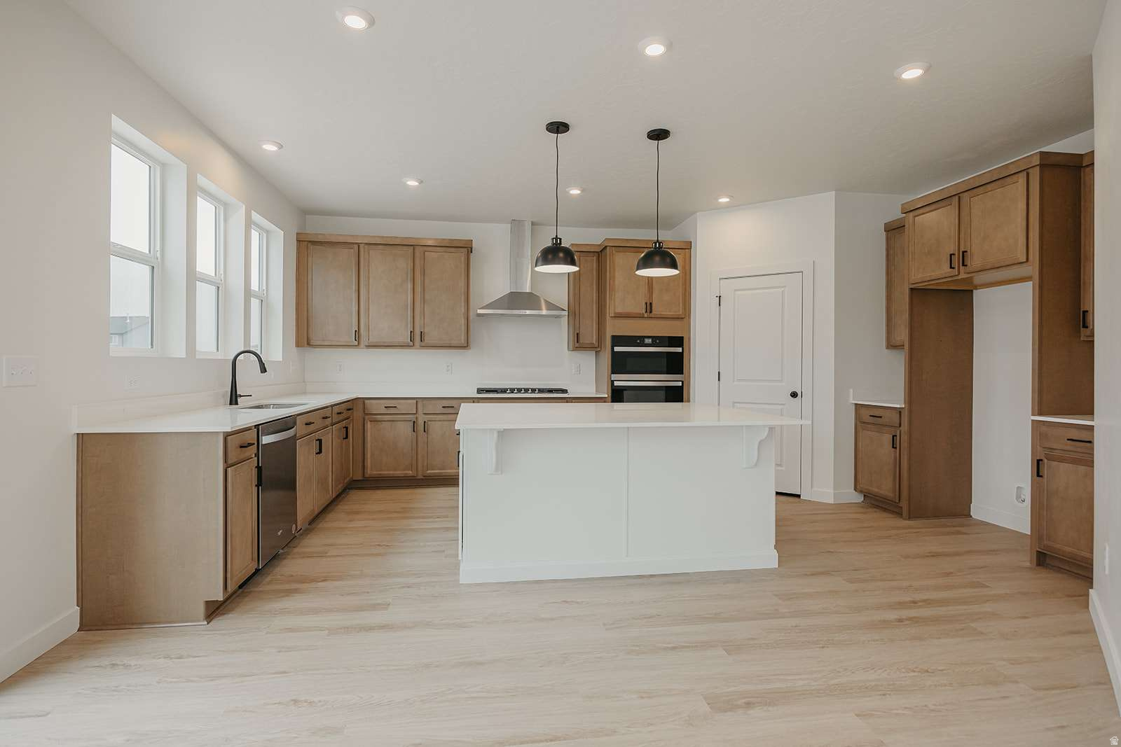 RIVERSIDE ESTATES - Residential