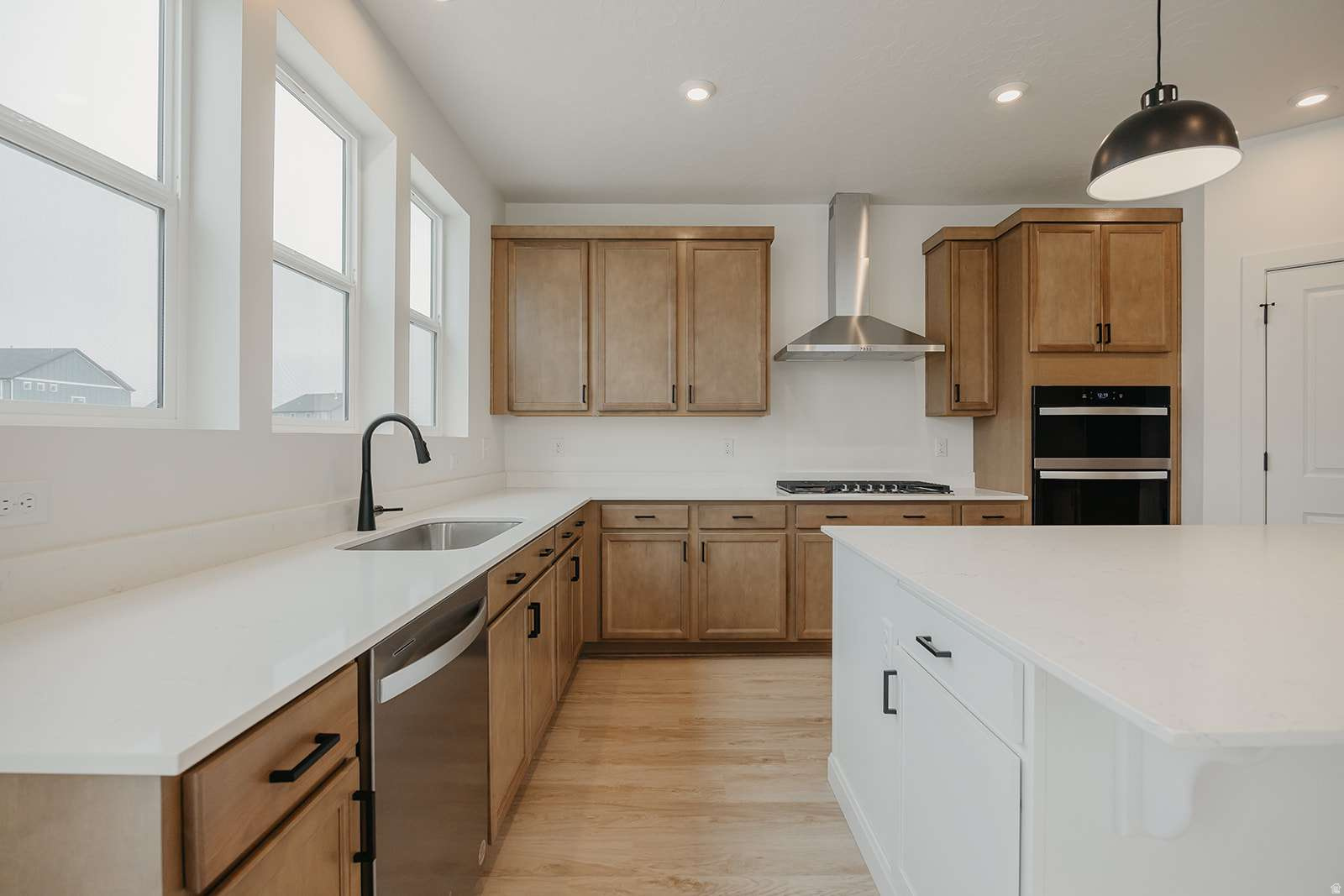 RIVERSIDE ESTATES - Residential