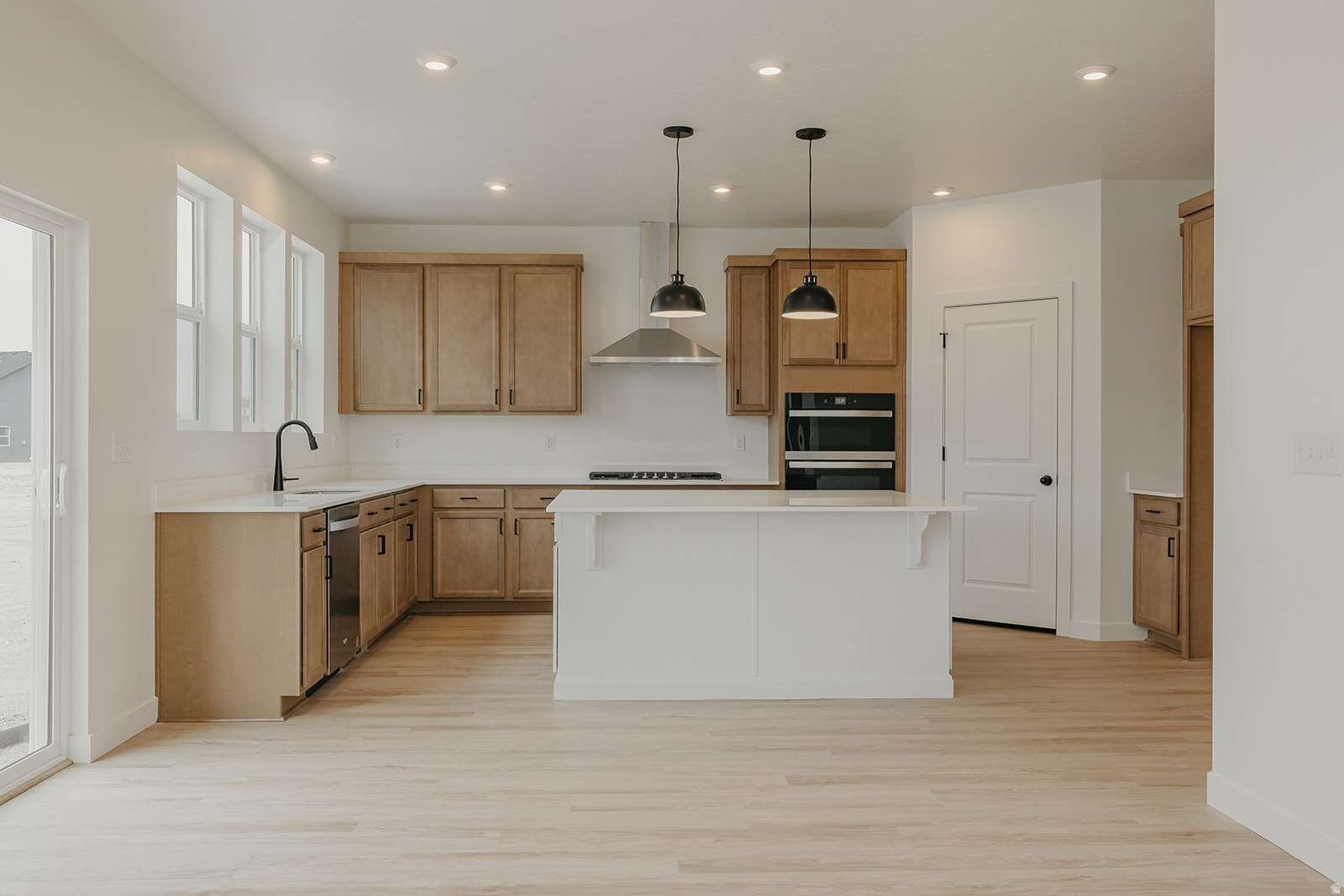 RIVERSIDE ESTATES - Residential