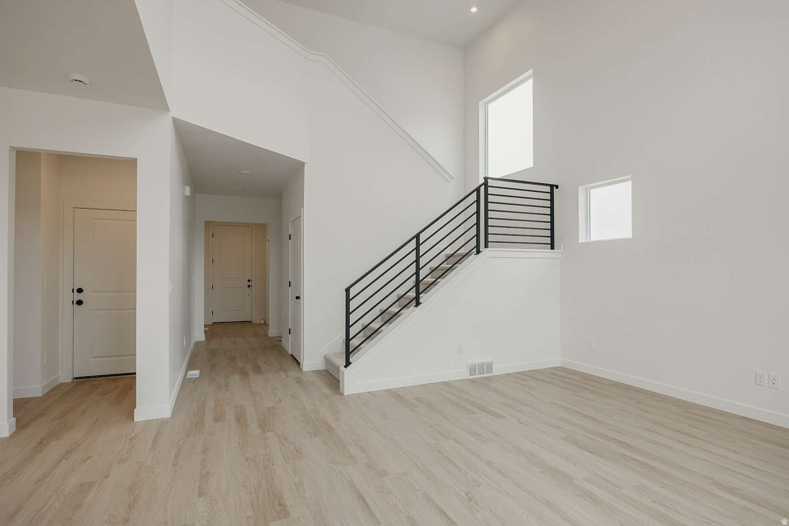 RIVERSIDE ESTATES - Residential