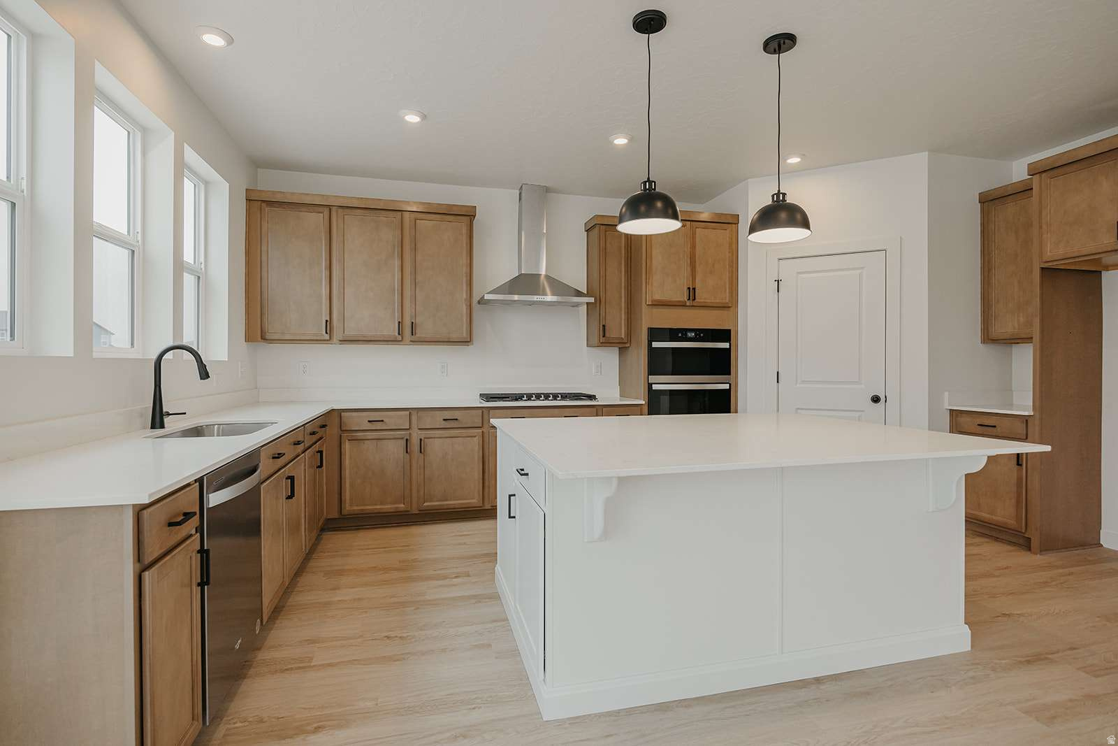 RIVERSIDE ESTATES - Residential