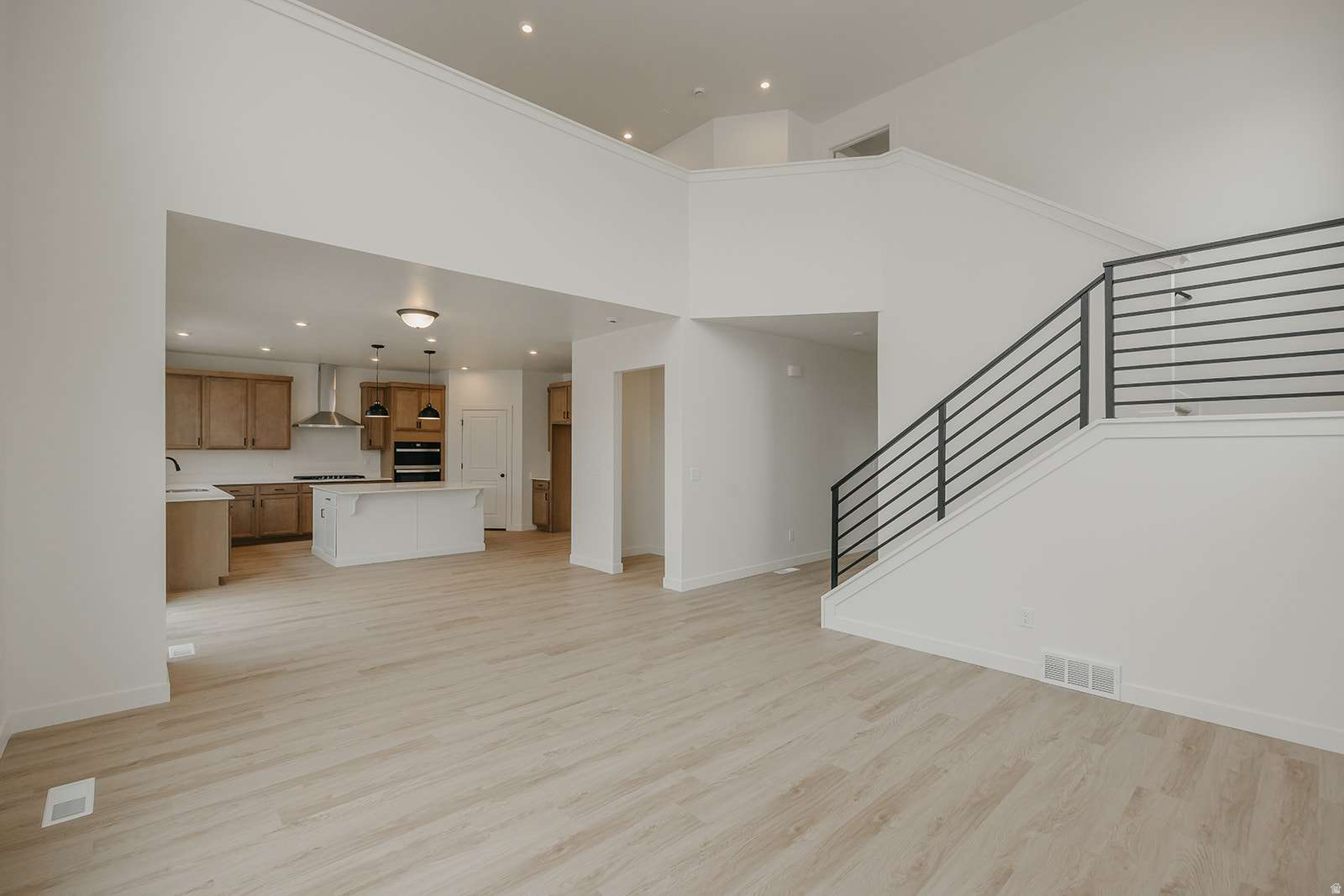 RIVERSIDE ESTATES - Residential