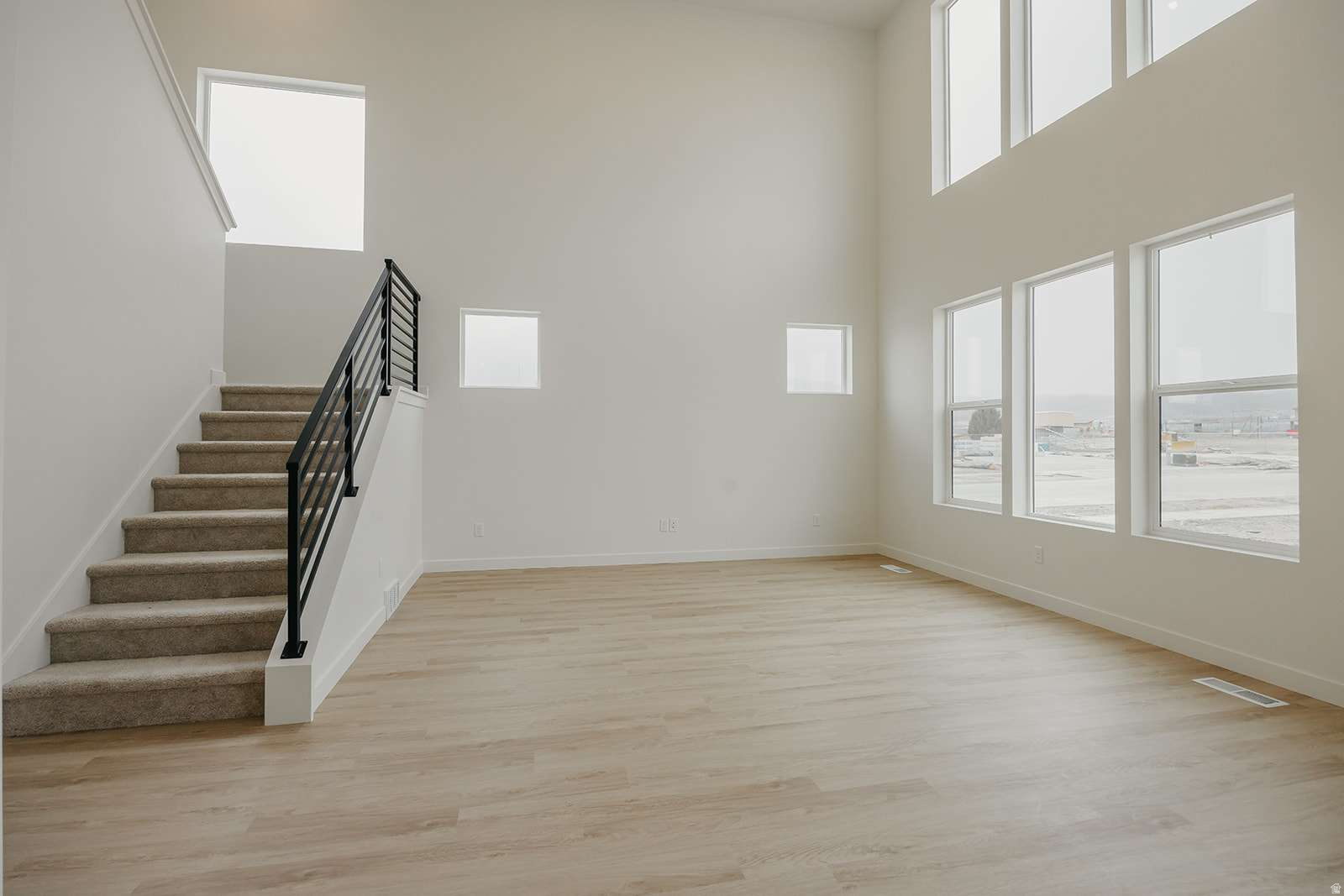 RIVERSIDE ESTATES - Residential