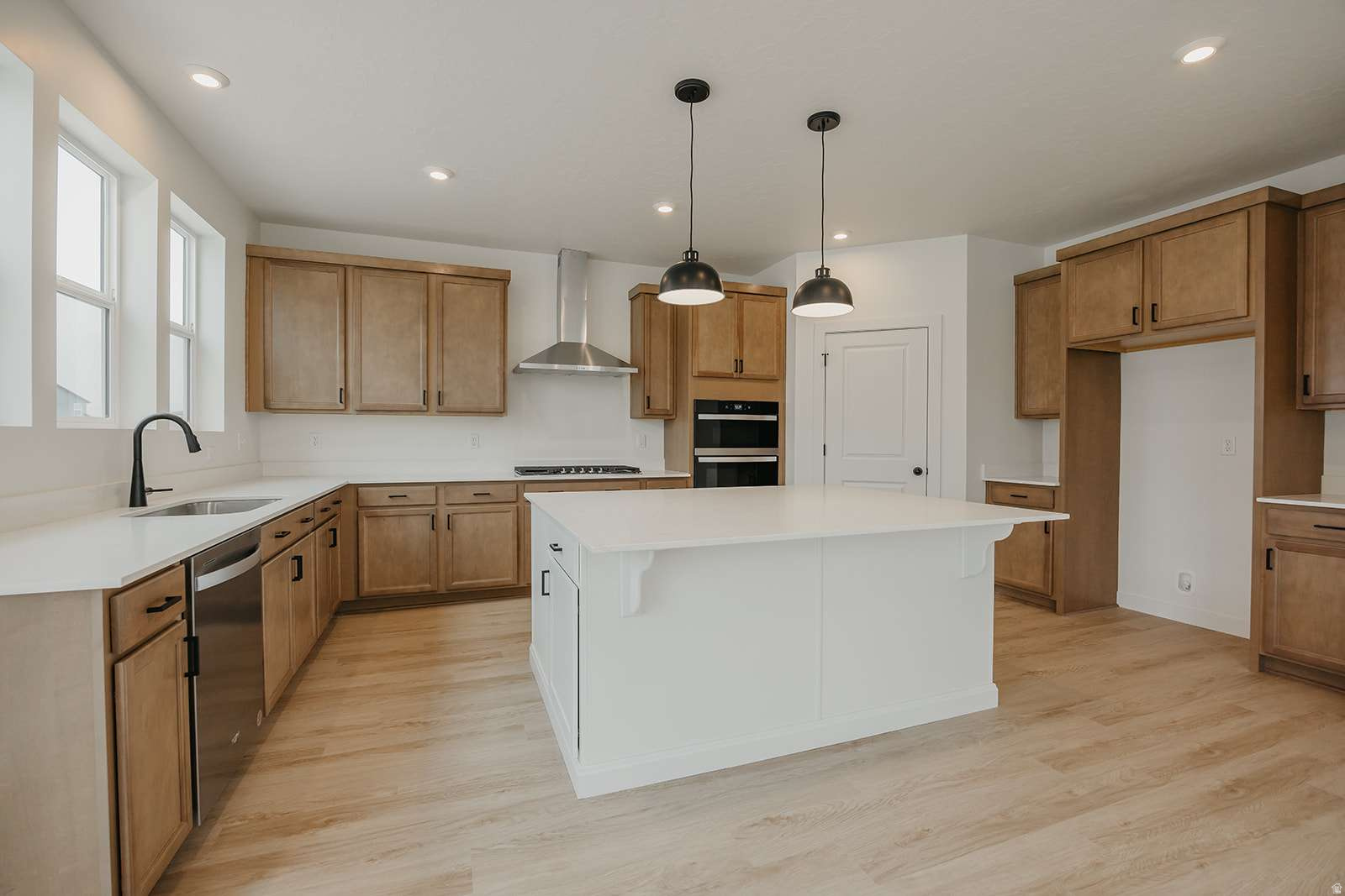 RIVERSIDE ESTATES - Residential