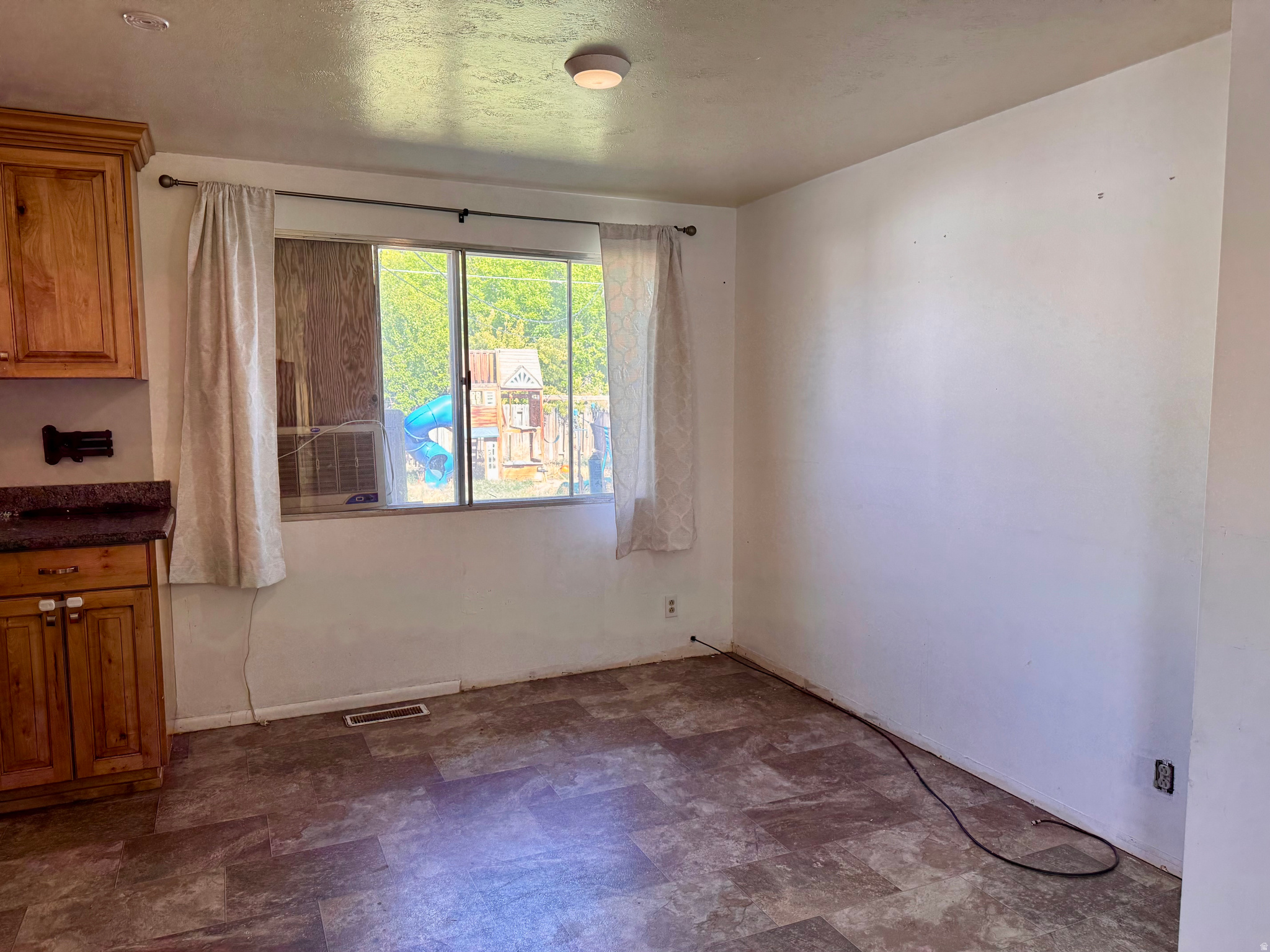 SUNSHINE ACRES SUB - Residential