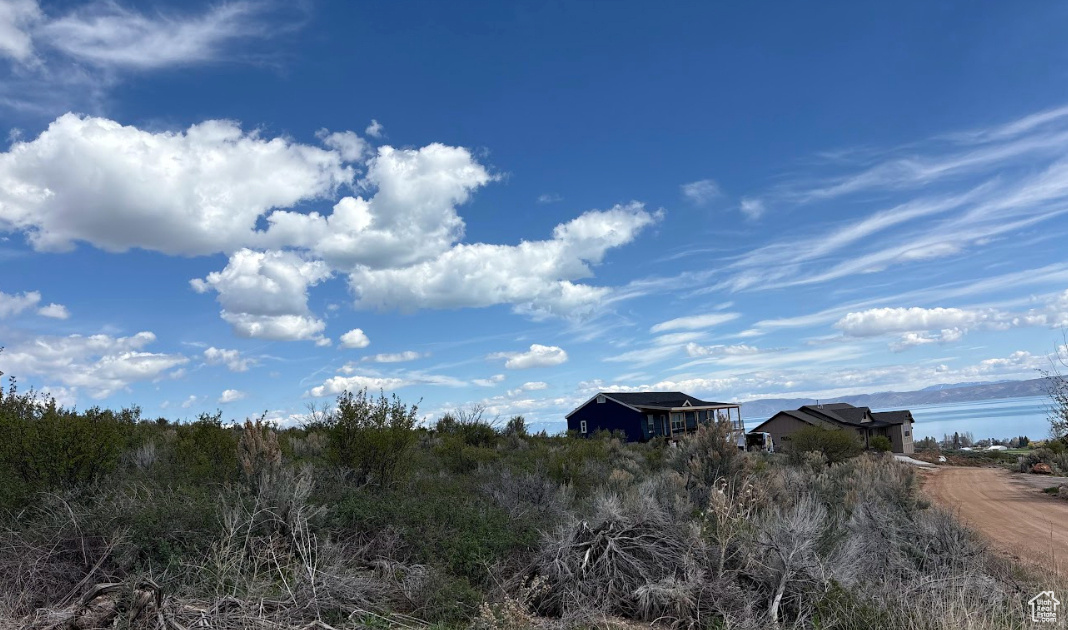 SWEETWATER - Land